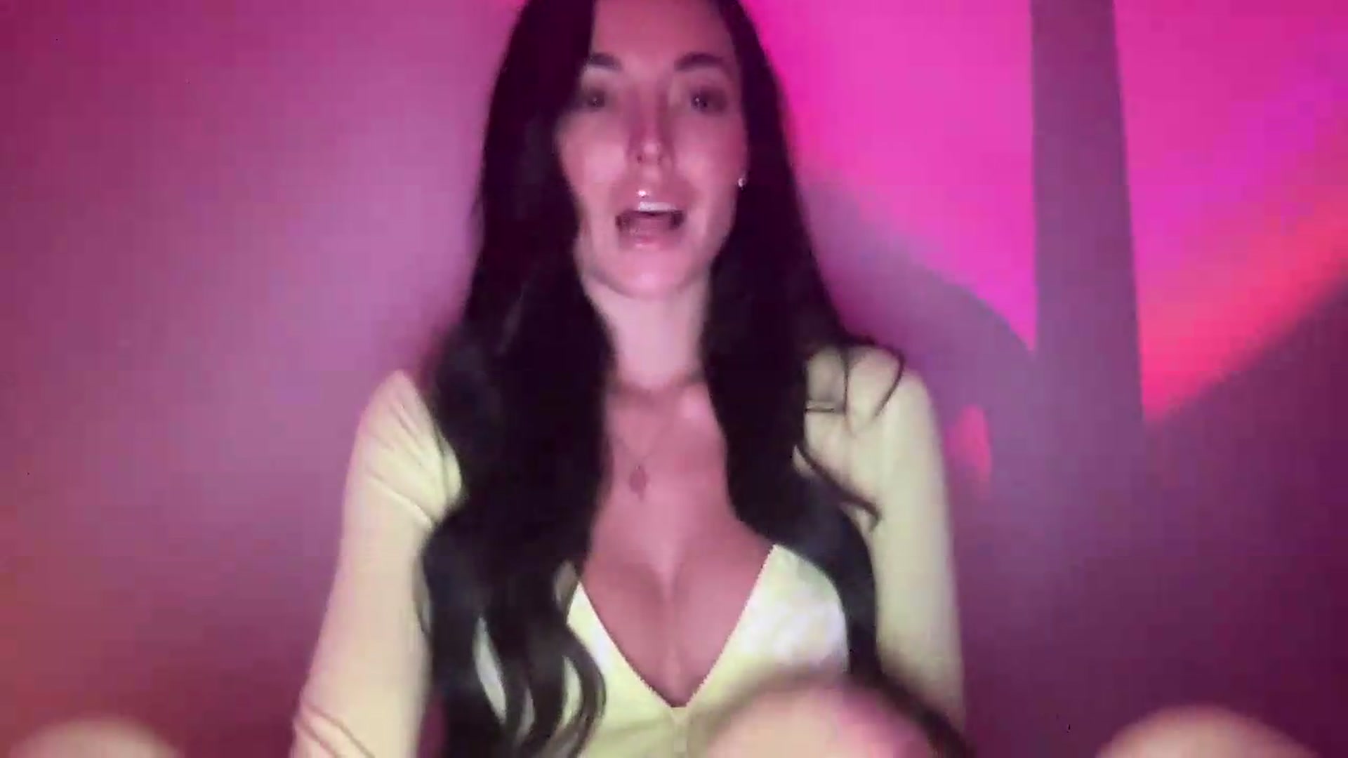 Gallery image thumbnail from badgalsisi's myfreecams stream on, 06/12/2026, 08:29 image 18 of 20