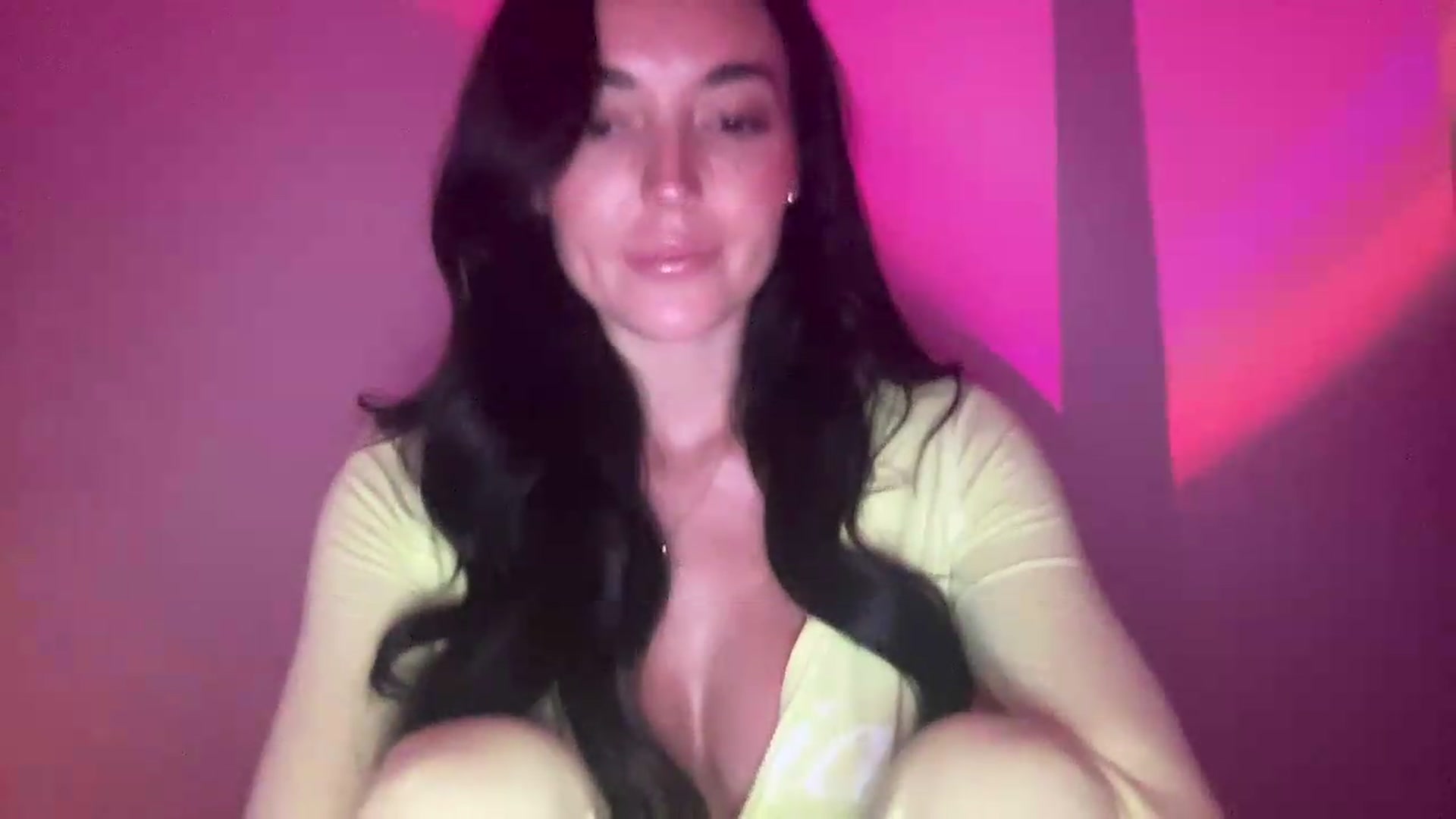 Gallery image thumbnail from badgalsisi's myfreecams stream on, 06/12/2026, 08:29 image 20 of 20
