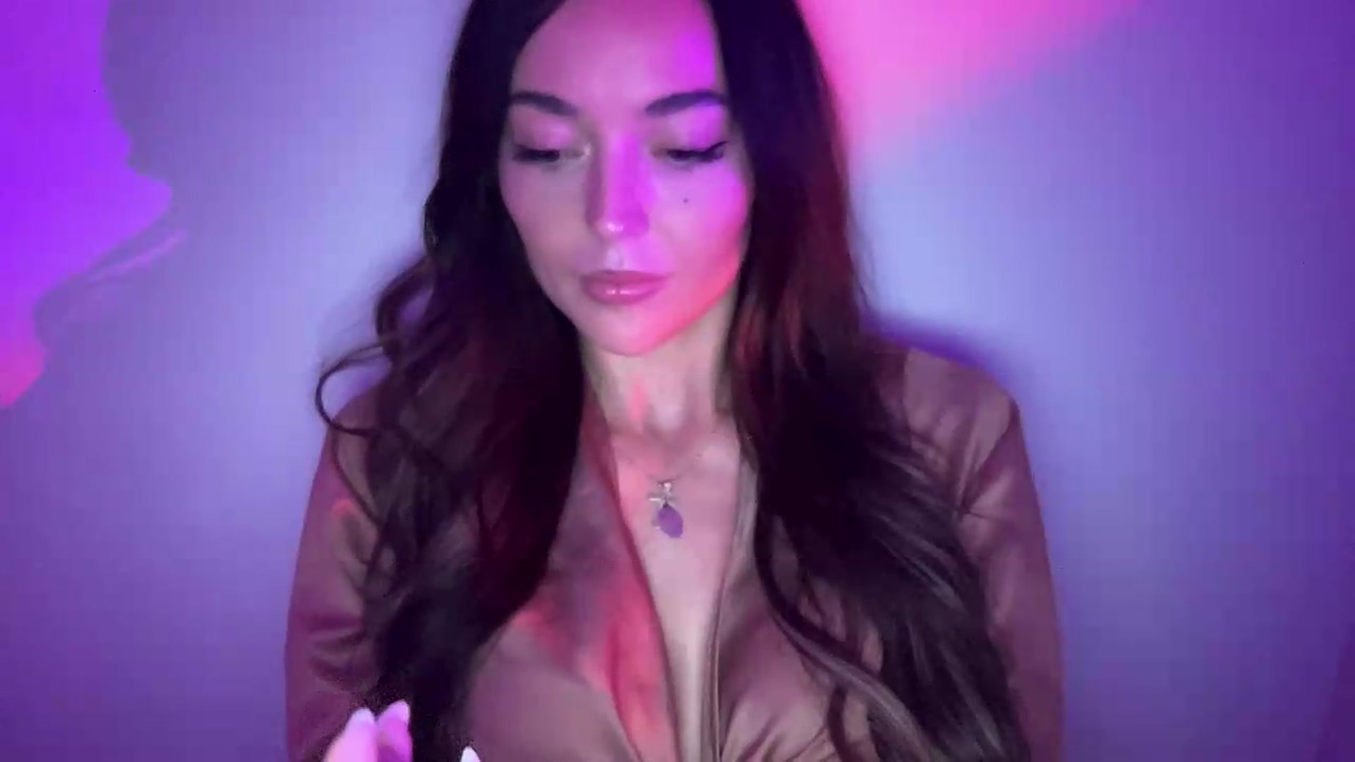 Gallery image thumbnail from badgalsisi's myfreecams stream on, 07/10/2026, 04:56 image 3 of 20