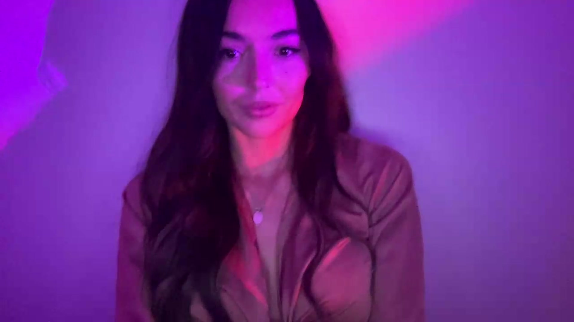 Gallery image thumbnail from badgalsisi's myfreecams stream on, 07/10/2026, 06:01 image 9 of 20