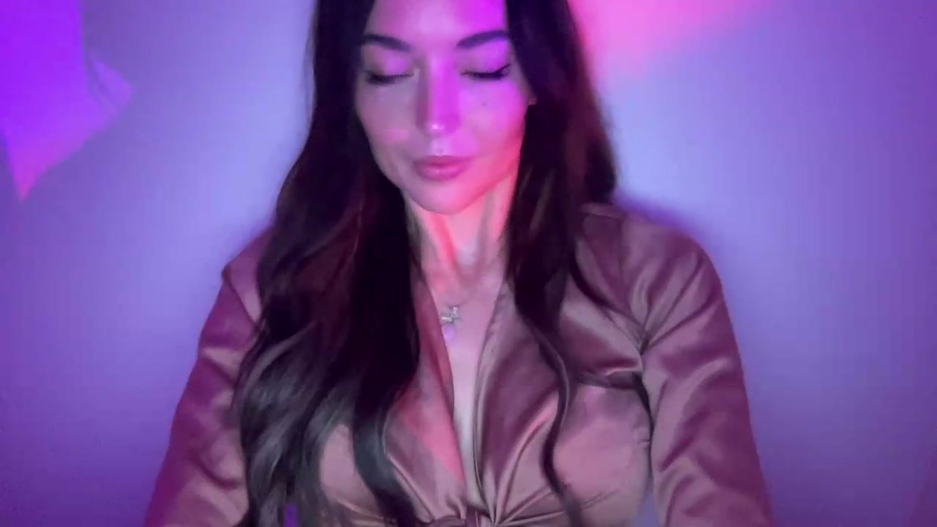 Gallery image thumbnail from badgalsisi's myfreecams stream on, 07/10/2026, 06:01 image 10 of 20