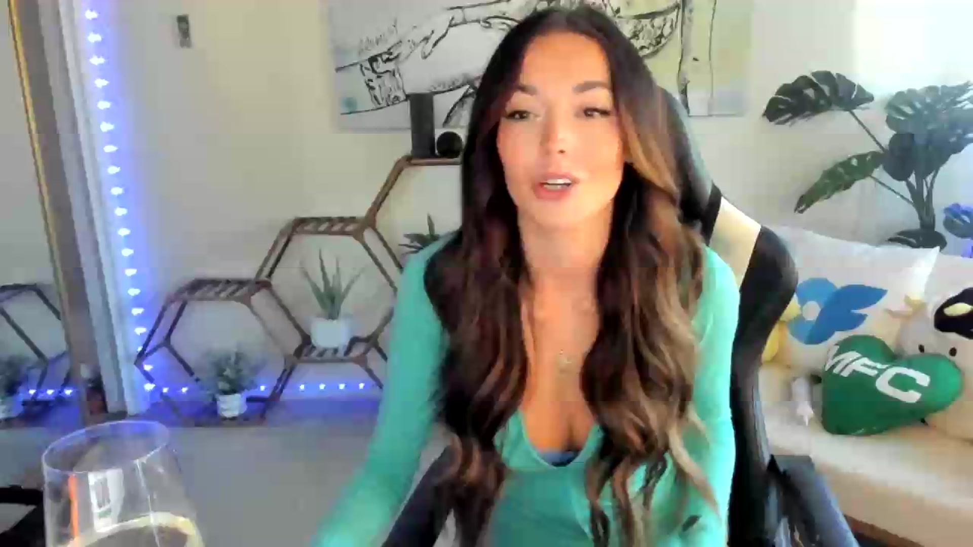 Gallery image thumbnail from badgalsisi's myfreecams stream on, 08/01/2026, 24:03 image 1 of 20