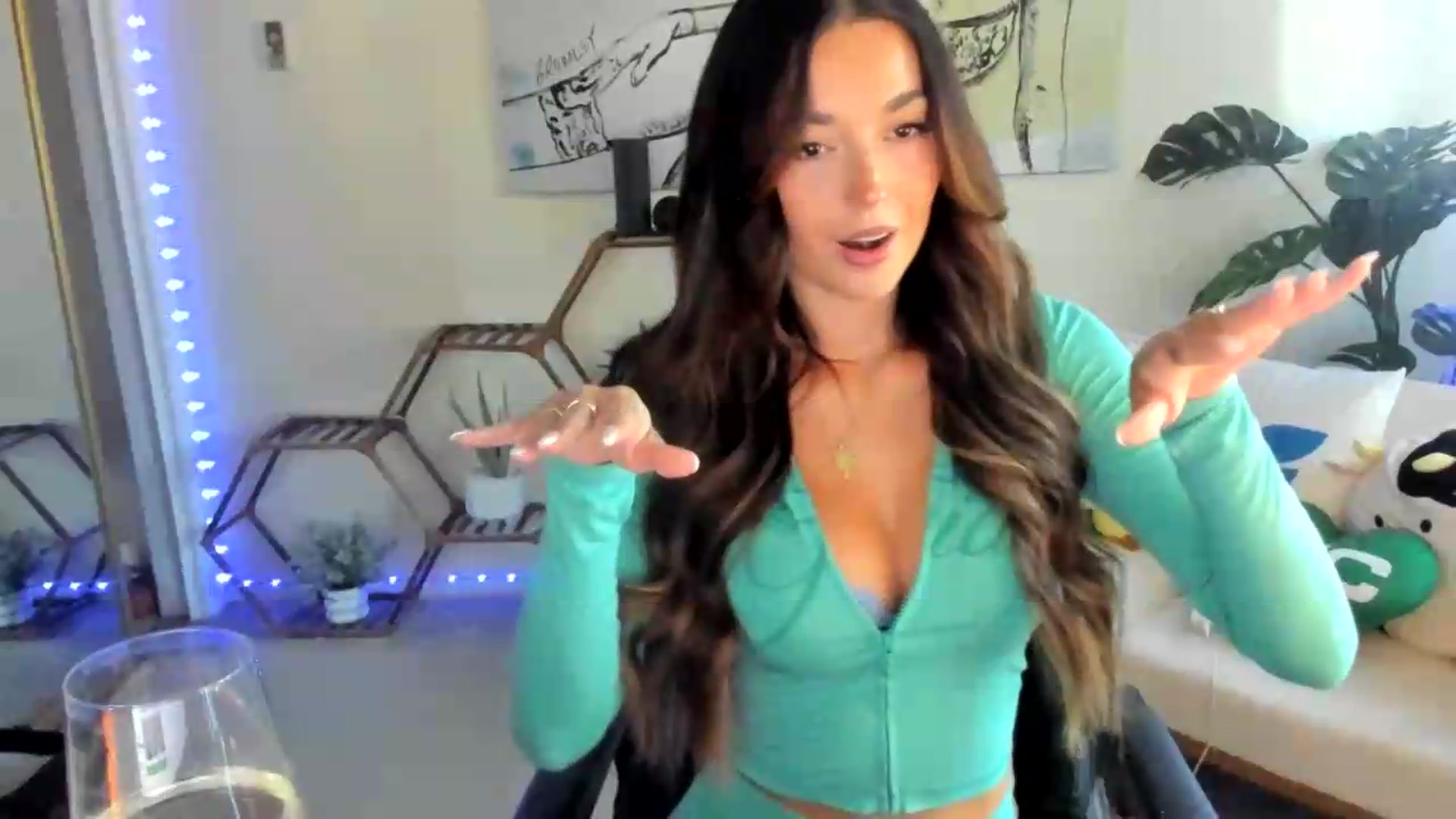 Gallery image thumbnail from badgalsisi's myfreecams stream on, 08/01/2026, 24:03 image 3 of 20