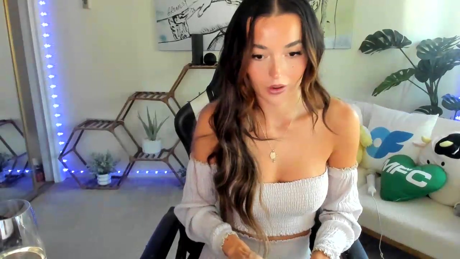 Gallery image thumbnail from badgalsisi's myfreecams stream on, 08/02/2026, 24:06 image 9 of 20