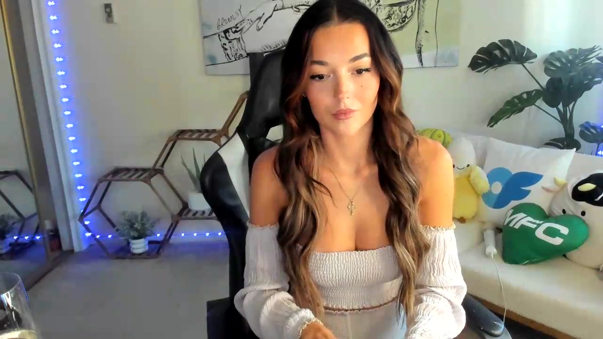 Gallery image thumbnail from badgalsisi's myfreecams stream on, 08/02/2026, 24:06 image 5 of 20