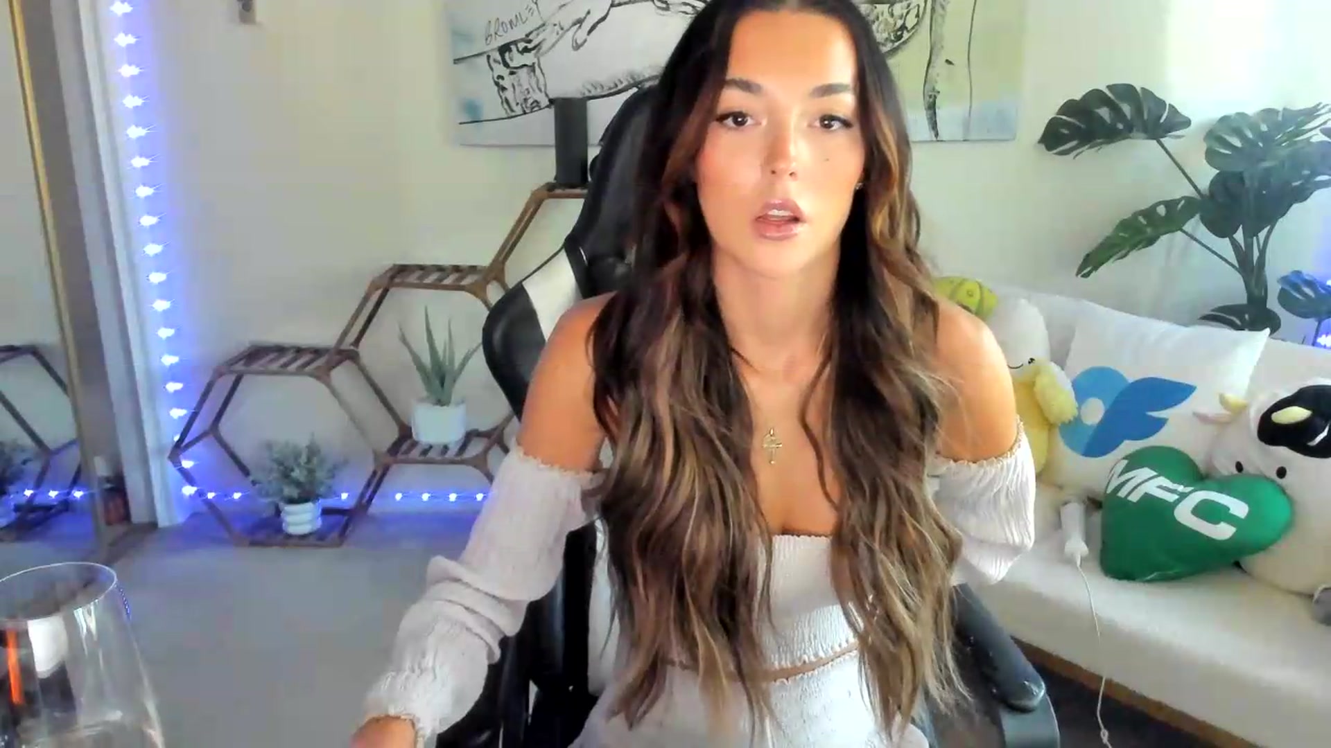 Gallery image thumbnail from badgalsisi's myfreecams stream on, 08/02/2026, 24:06 image 18 of 20