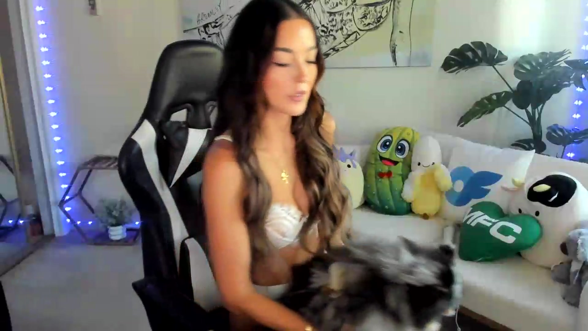Gallery image thumbnail from badgalsisi's myfreecams stream on, 08/02/2026, 24:14 image 16 of 20