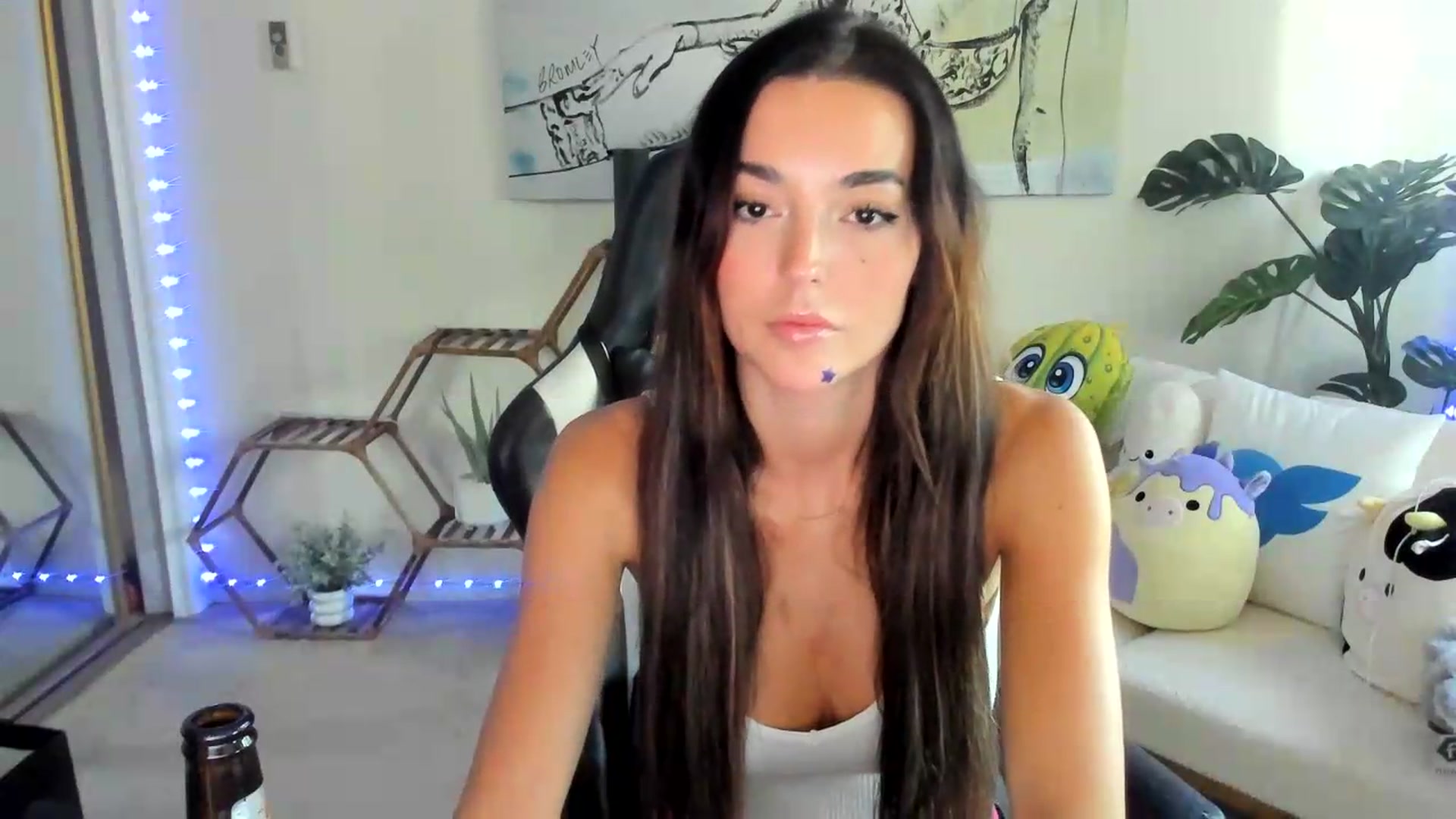 Gallery image thumbnail from badgalsisi's myfreecams stream on, 08/06/2026, 24:18 image 8 of 20