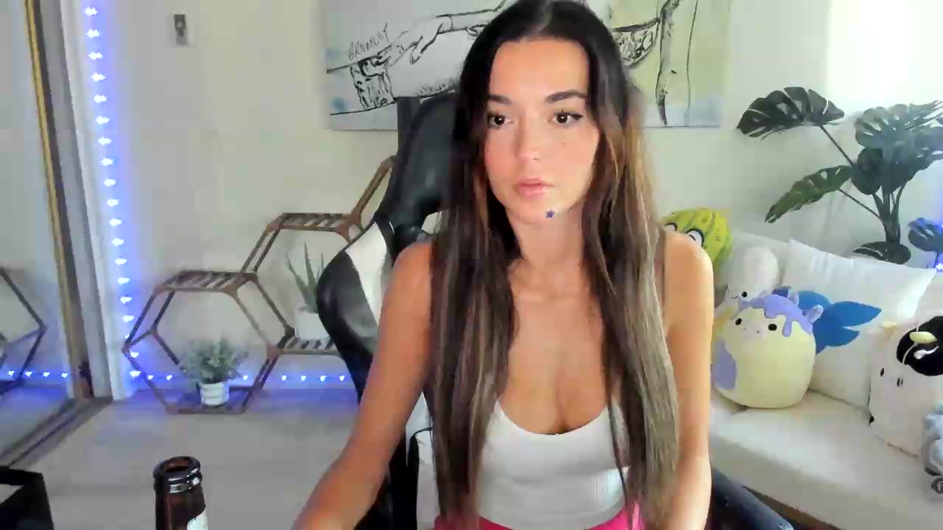 Gallery image thumbnail from badgalsisi's myfreecams stream on, 08/06/2026, 24:18 image 7 of 20