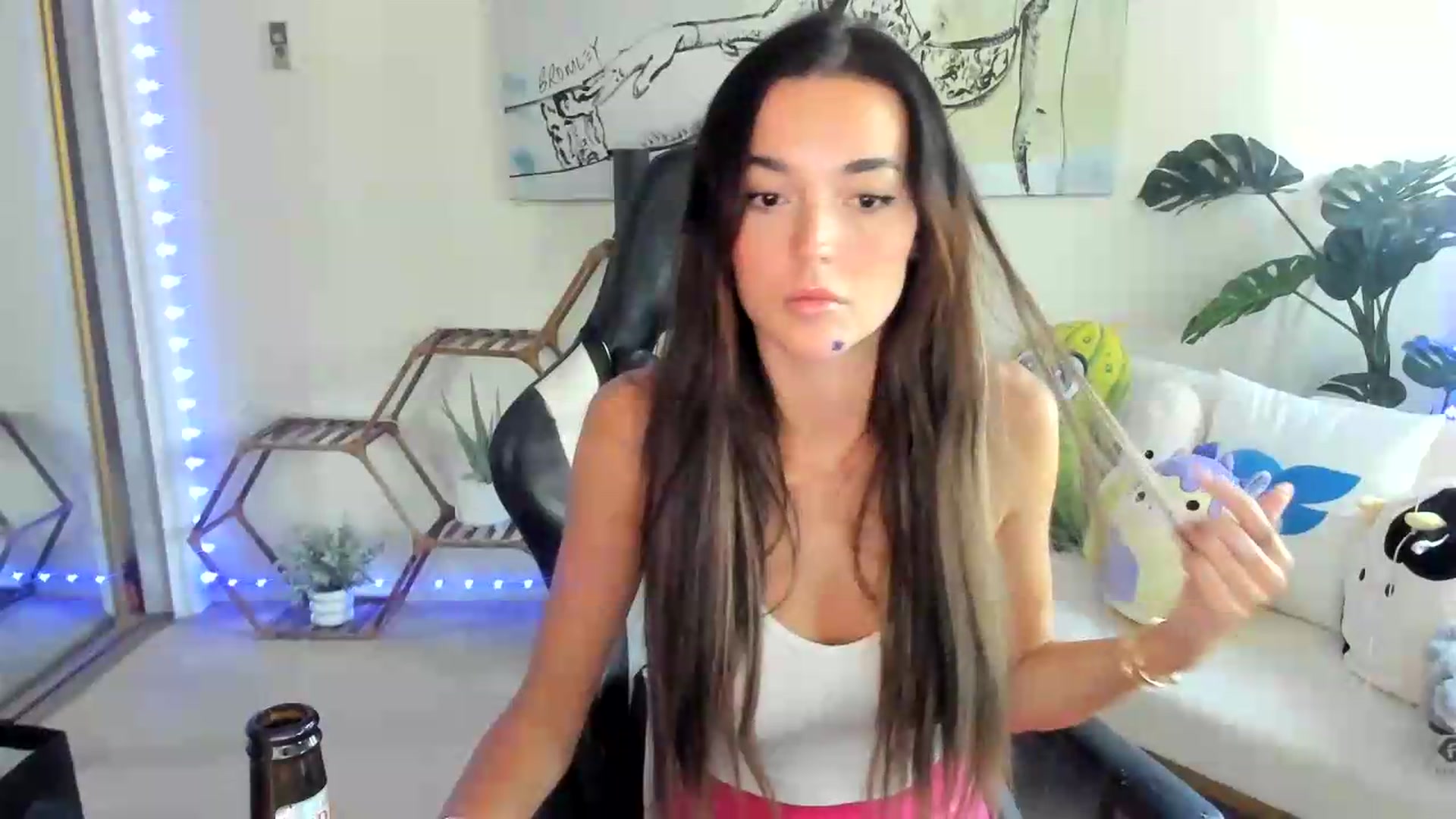 Gallery image thumbnail from badgalsisi's myfreecams stream on, 08/06/2026, 24:18 image 5 of 20