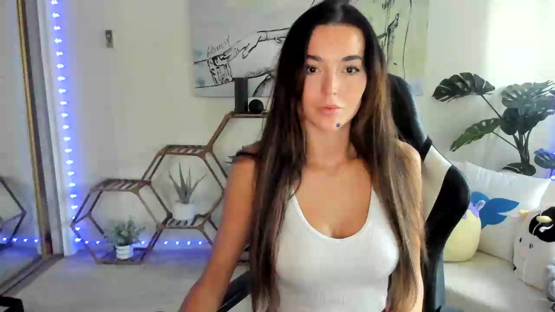 Gallery image thumbnail from badgalsisi's myfreecams stream on, 08/06/2026, 24:18 image 1 of 20