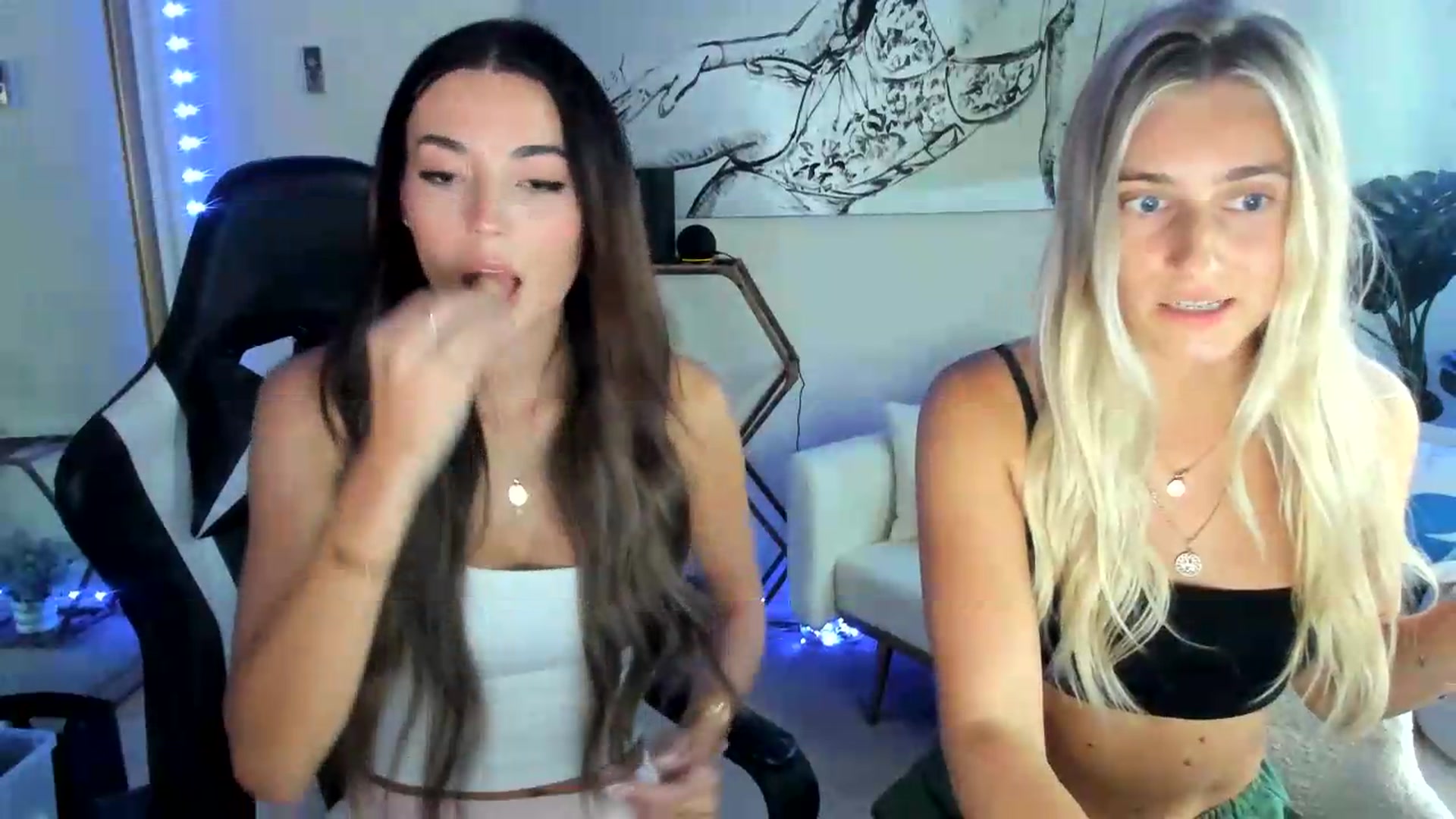 Gallery image thumbnail from badgalsisi's myfreecams stream on, 08/10/2026, 02:28 image 5 of 20