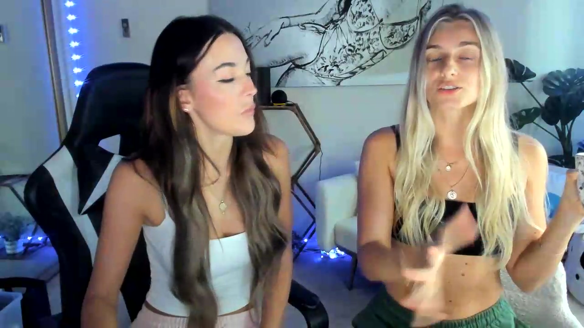 Gallery image thumbnail from badgalsisi's myfreecams stream on, 08/10/2026, 02:28 image 7 of 20