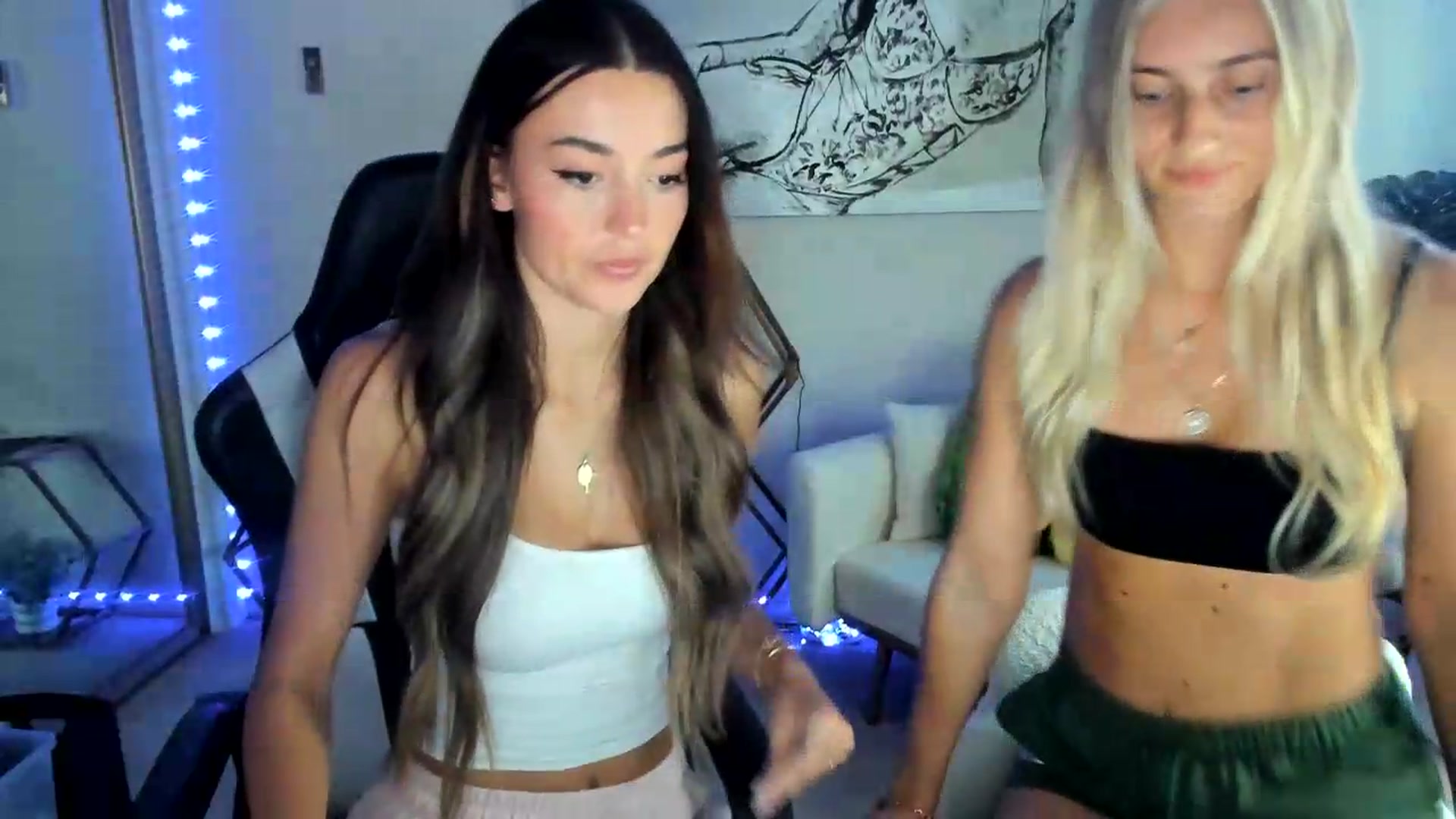 Gallery image thumbnail from badgalsisi's myfreecams stream on, 08/10/2026, 02:28 image 18 of 20