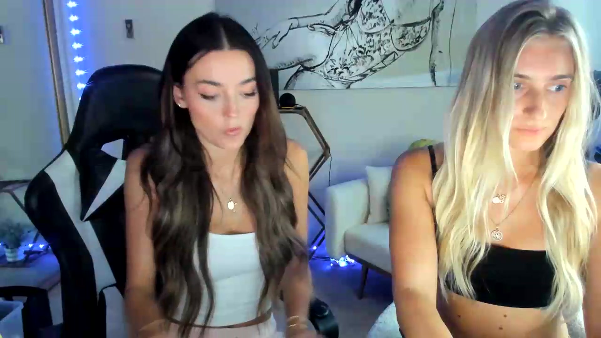 Gallery image thumbnail from badgalsisi's myfreecams stream on, 08/10/2026, 02:28 image 3 of 20