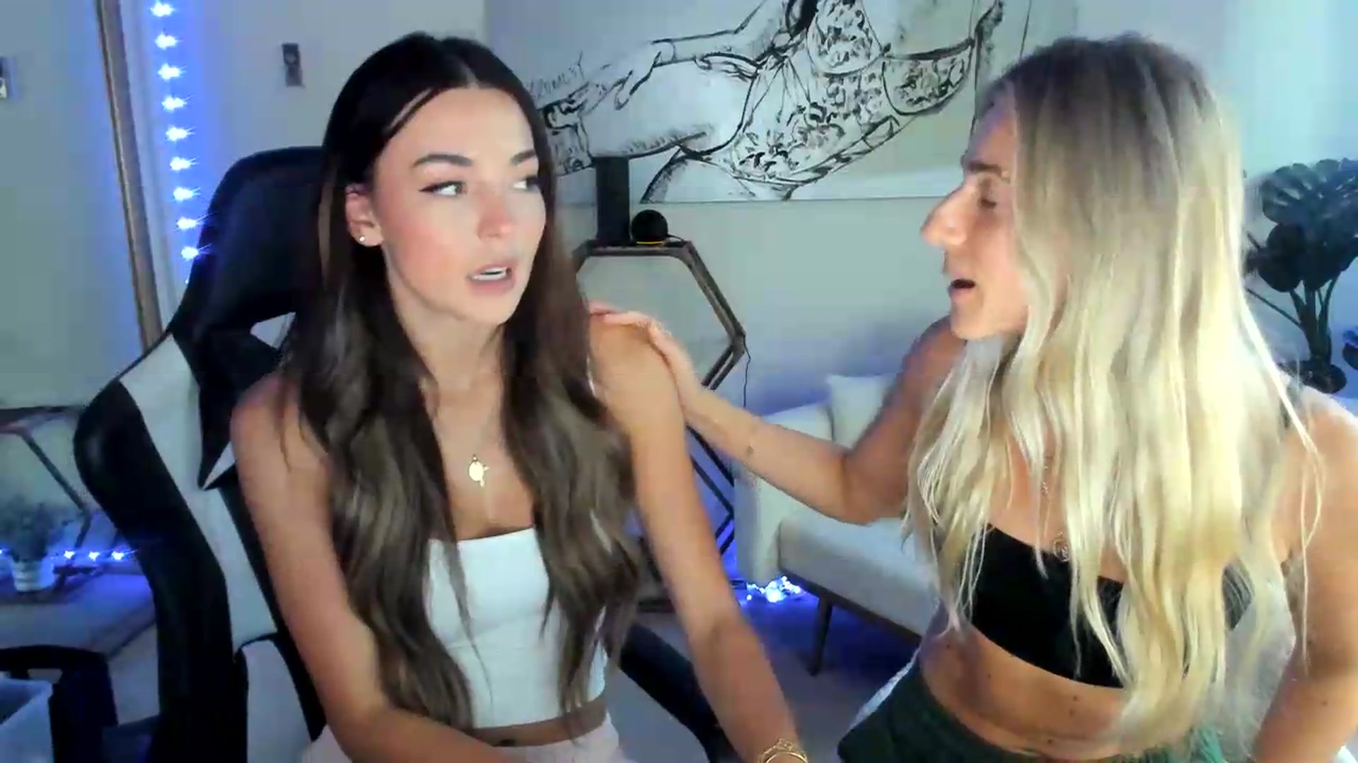 Gallery image thumbnail from badgalsisi's myfreecams stream on, 08/10/2026, 02:28 image 11 of 20