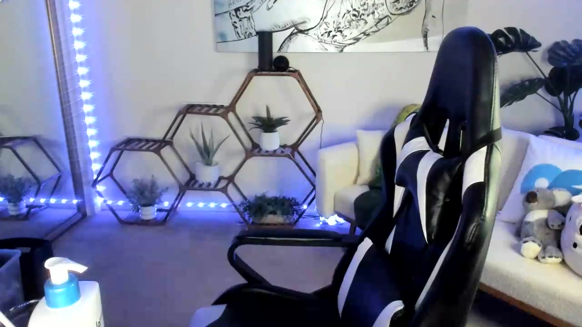 Gallery image thumbnail from badgalsisi's myfreecams stream on, 08/11/2026, 05:30 image 13 of 20