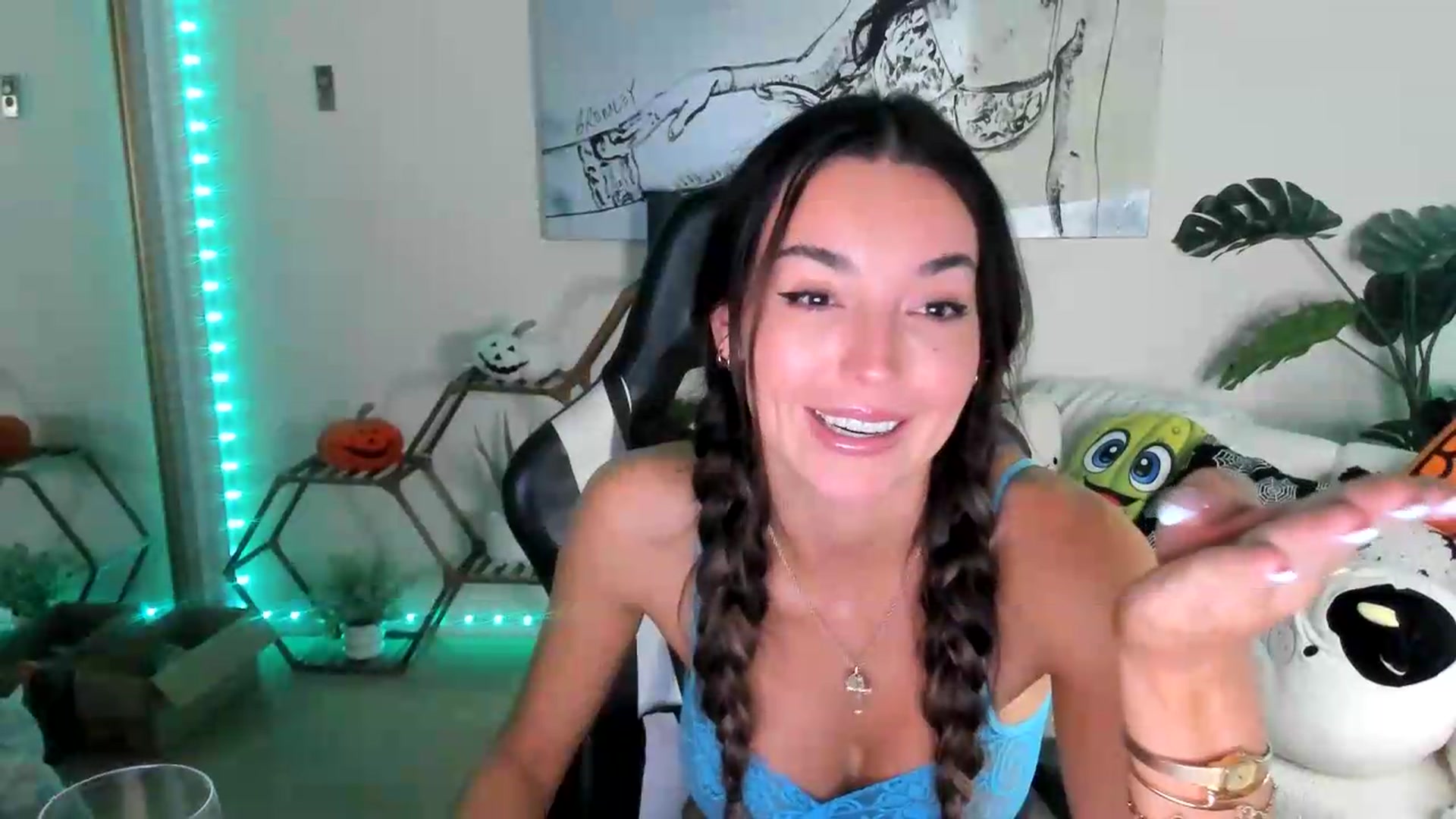 Gallery image thumbnail from badgalsisi's myfreecams stream on, 09/23/2026, 07:01 image 10 of 20