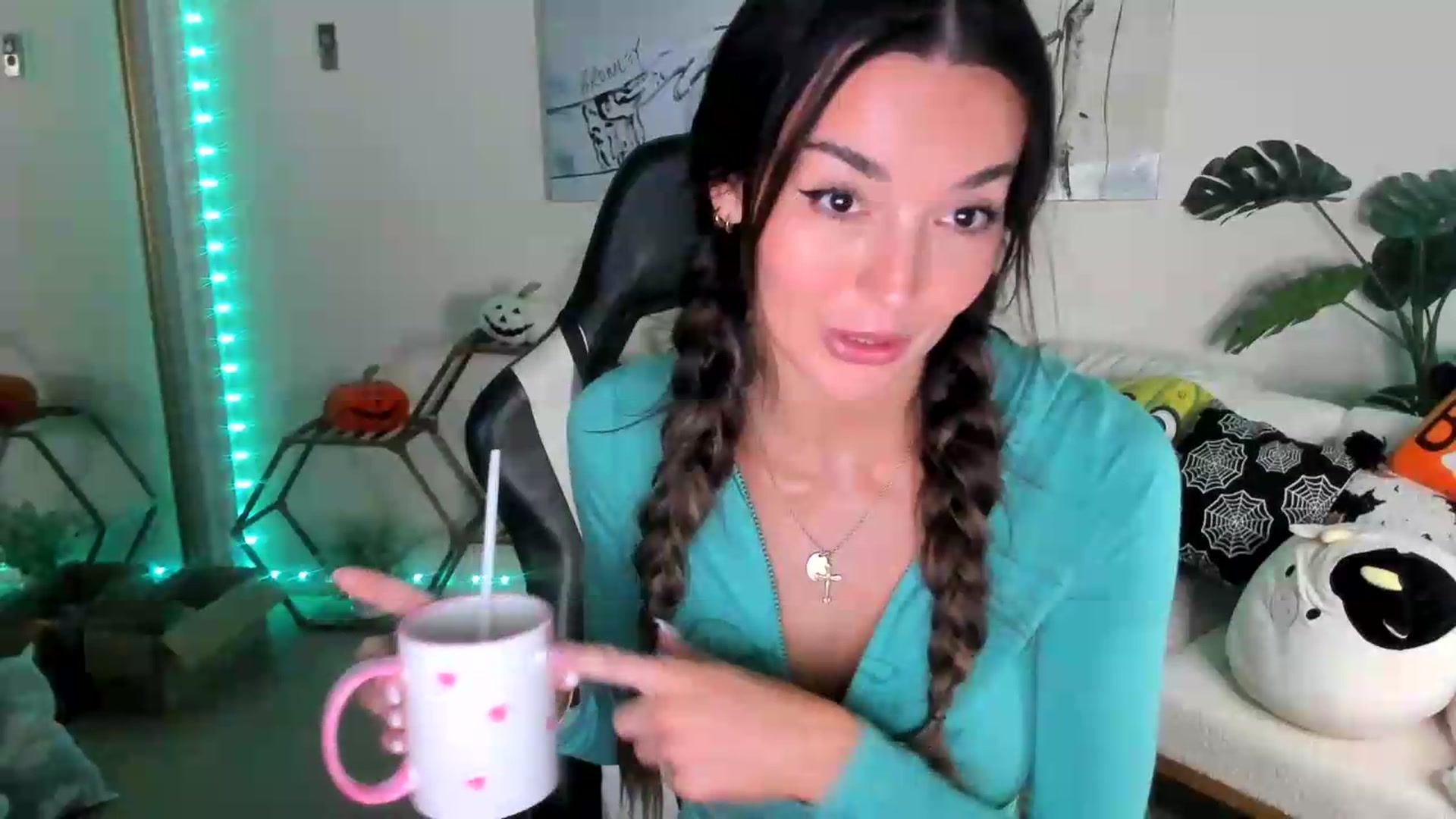 Gallery image thumbnail from badgalsisi's myfreecams stream on, 09/23/2026, 07:01 image 6 of 20