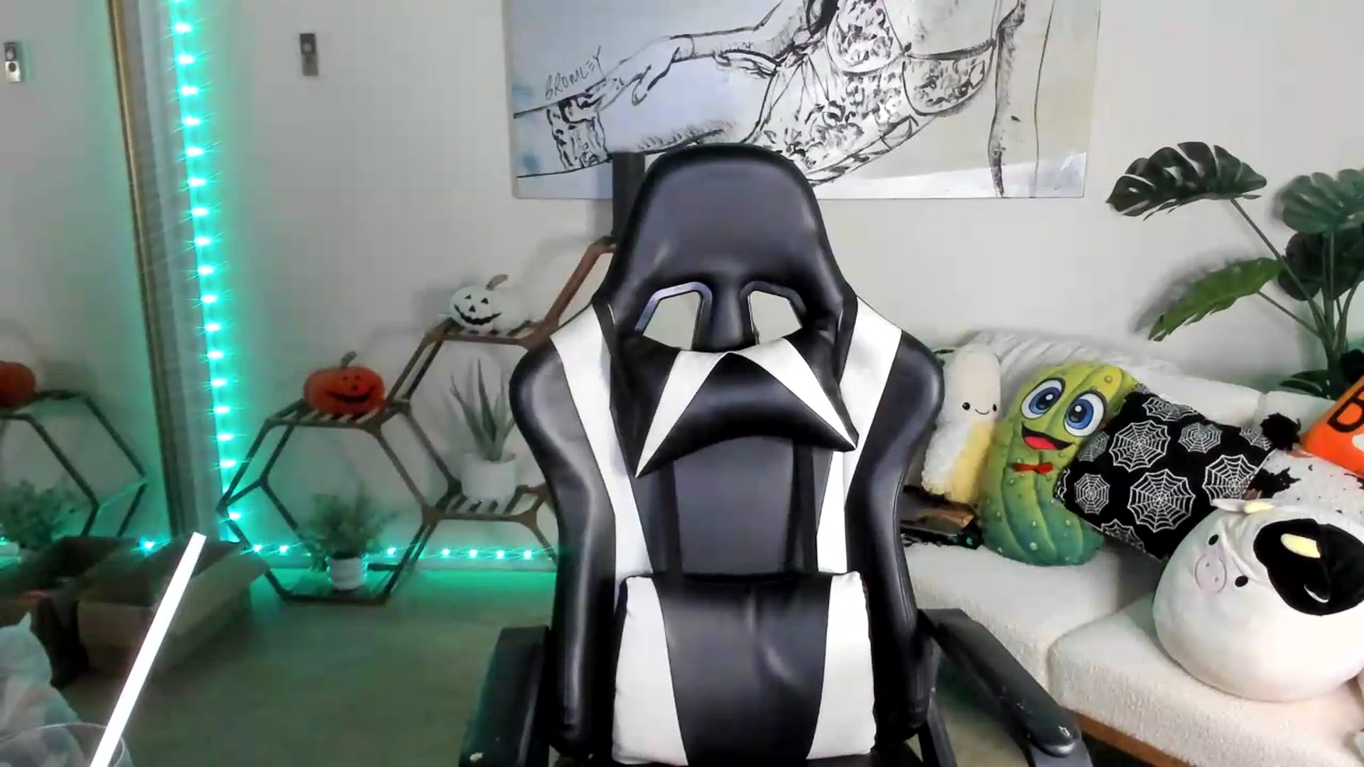 Gallery image thumbnail from badgalsisi's myfreecams stream on, 09/25/2026, 03:23 image 14 of 20