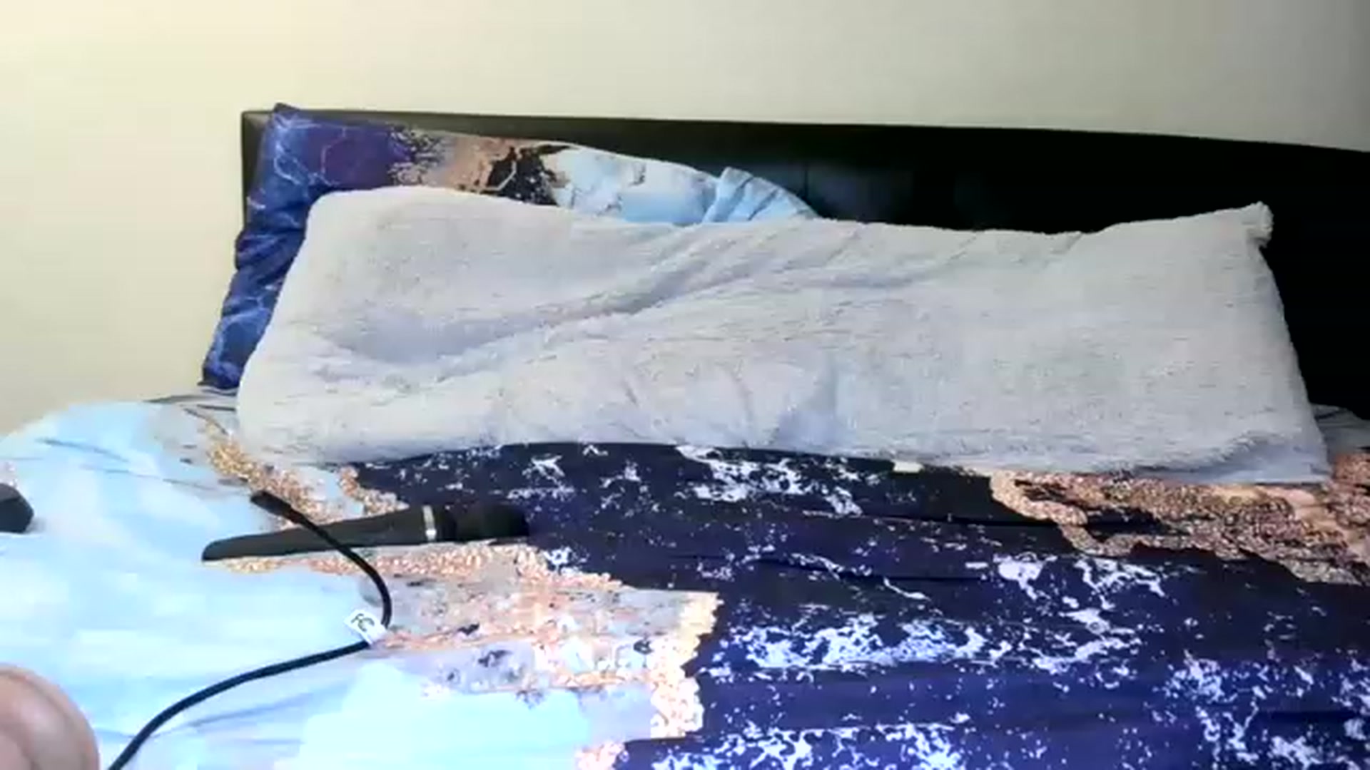 Gallery image thumbnail from badgirl_kiki's myfreecams stream on, 12/31/2022, 01:42 image 8 of 20
