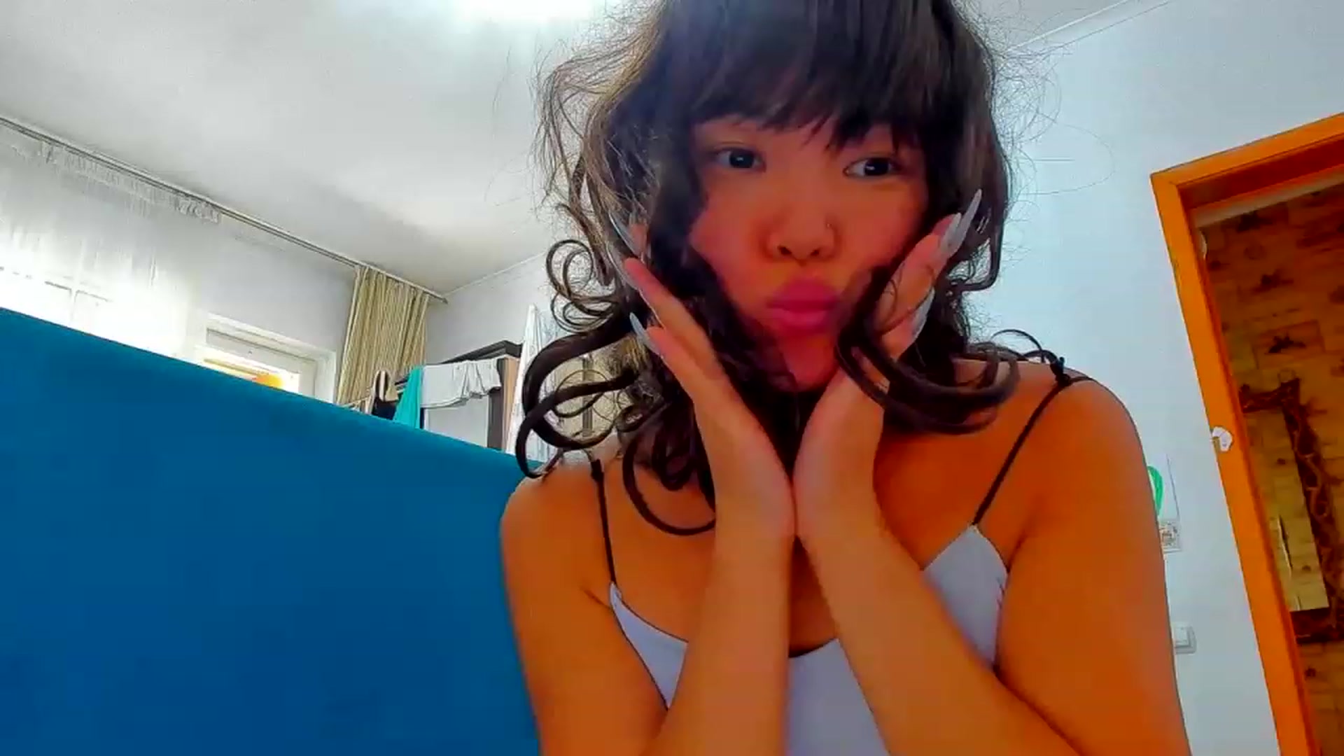 Gallery image thumbnail from baebella's myfreecams stream on, 08/09/2023, 10:37 image 6 of 20
