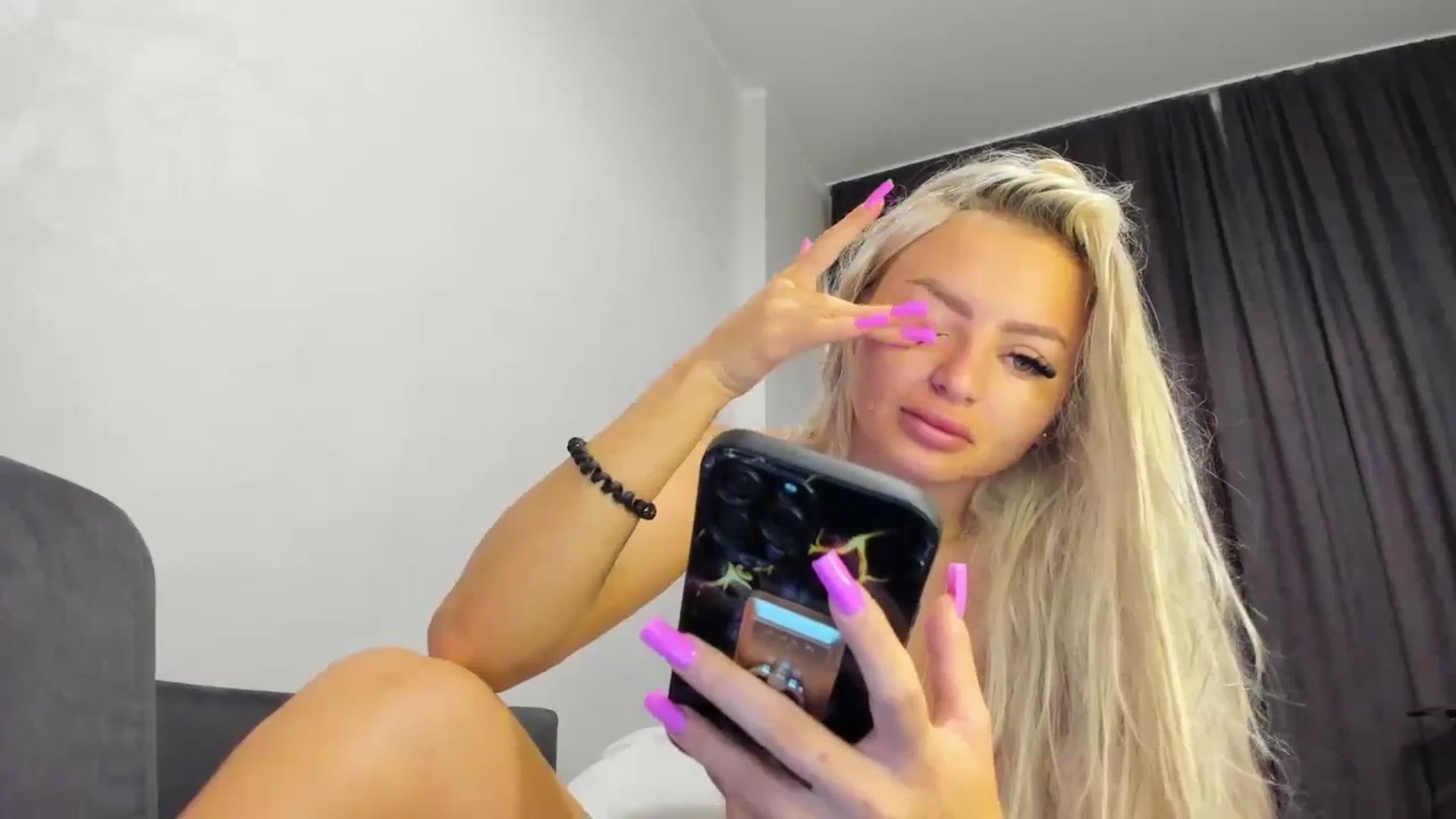 Gallery image thumbnail from barbie__girl's myfreecams stream on, 10/19/2023, 05:10 image 20 of 20