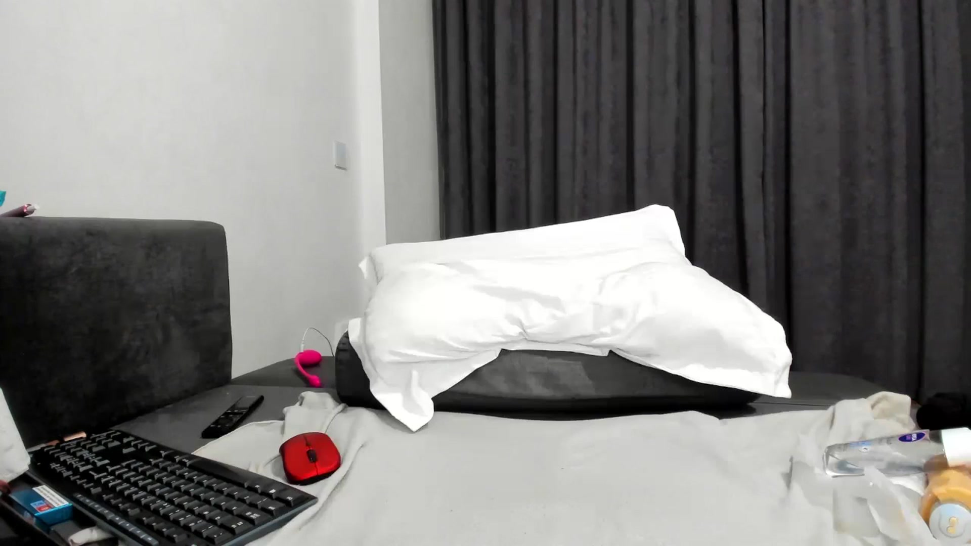 Gallery image thumbnail from barbie__girl's myfreecams stream on, 06/19/2024, 21:26 image 16 of 20