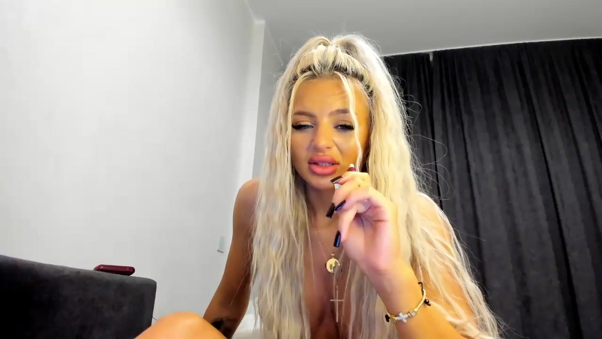 Gallery image thumbnail from barbie__girl's myfreecams stream on, 06/24/2024, 02:16 image 15 of 20