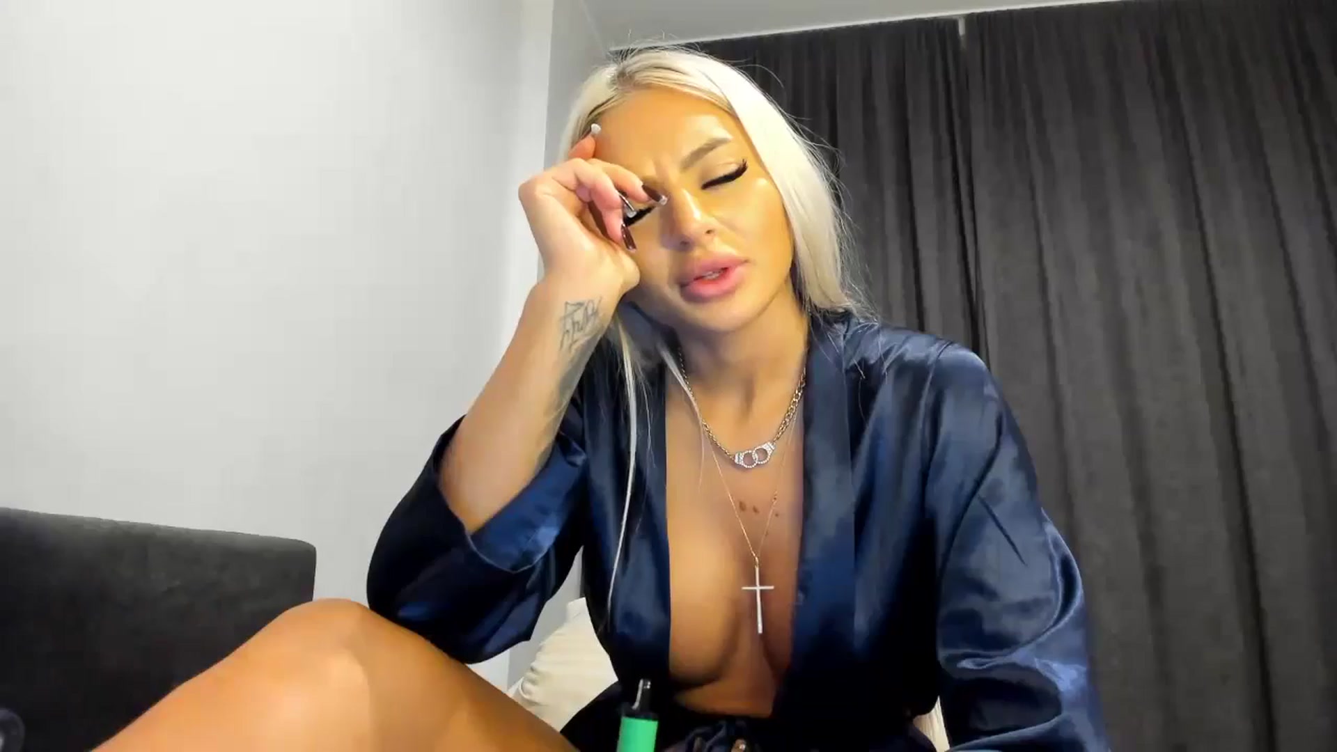 Gallery image thumbnail from barbie__girl's myfreecams stream on, 08/24/2024, 24:24 image 13 of 20