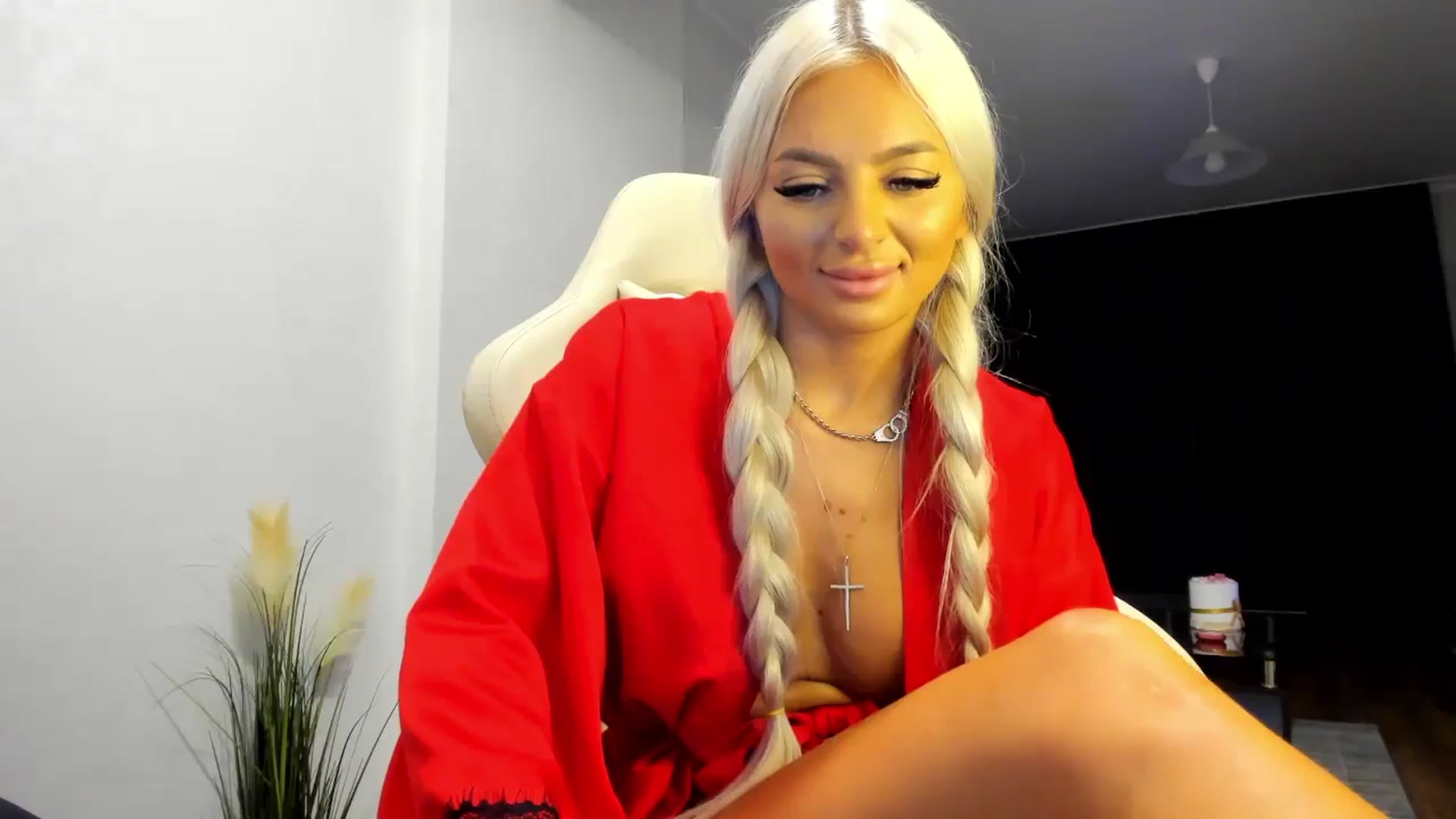 Gallery image thumbnail from barbie__girl's myfreecams stream on, 08/29/2024, 21:24 image 16 of 20