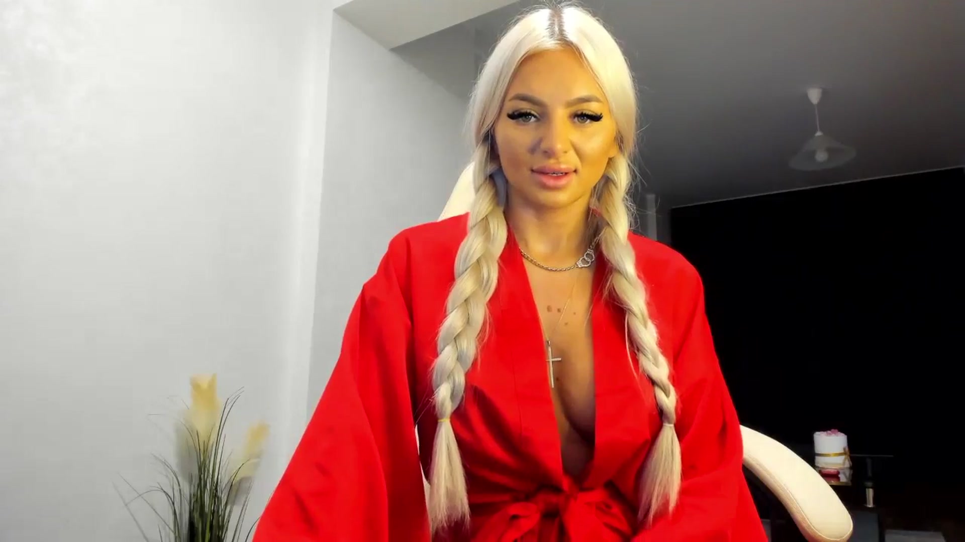 Gallery image thumbnail from barbie__girl's myfreecams stream on, 08/29/2024, 21:24 image 8 of 20