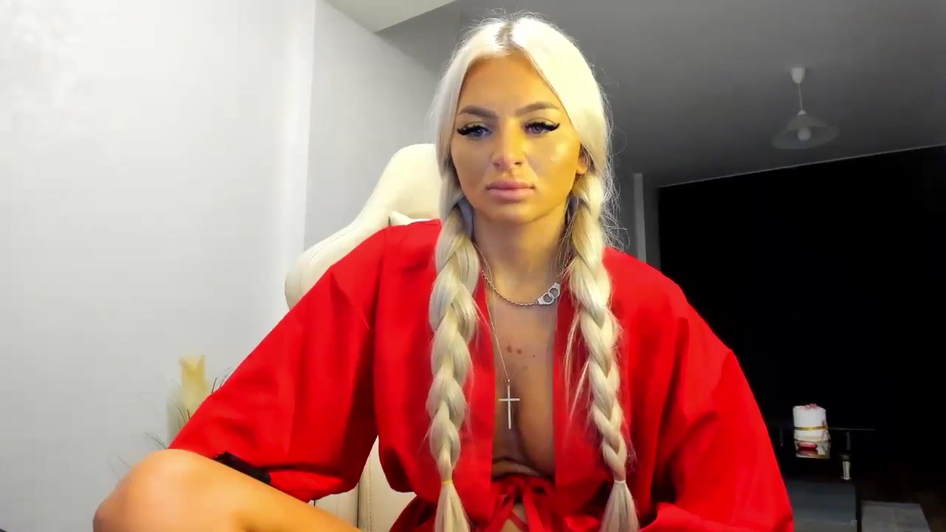 Gallery image thumbnail from barbie__girl's myfreecams stream on, 08/29/2024, 23:17 image 16 of 20