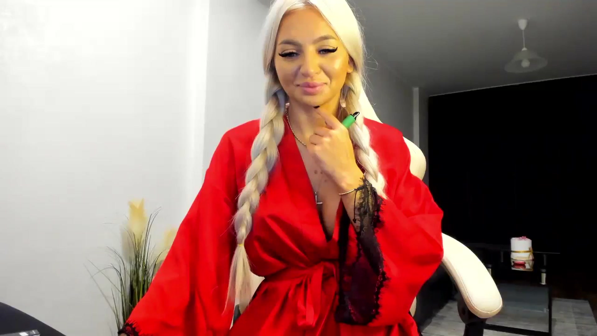 Gallery image thumbnail from barbie__girl's myfreecams stream on, 08/29/2024, 23:17 image 5 of 20