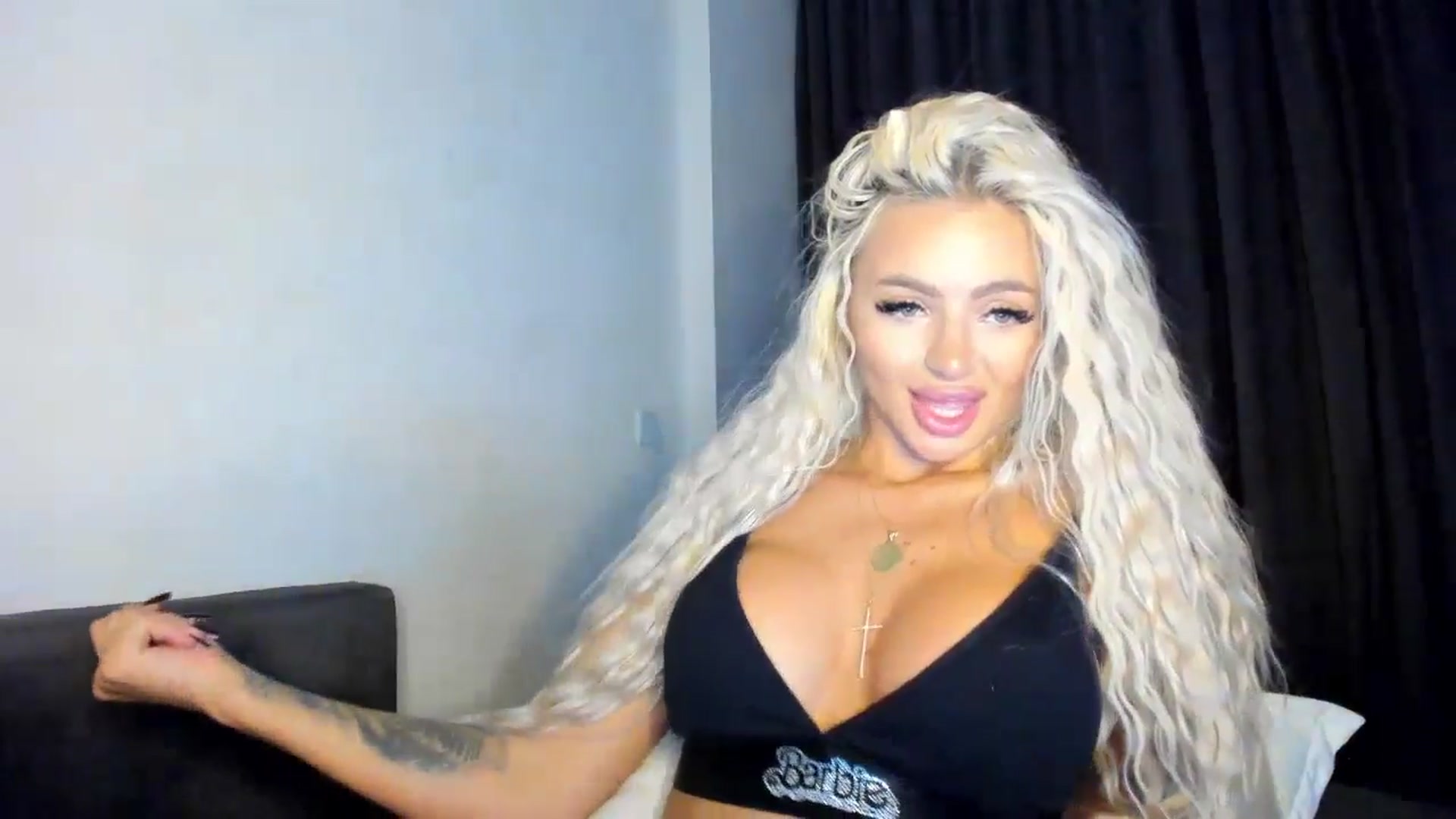 Gallery image thumbnail from barbie__girl's myfreecams stream on, 09/10/2024, 03:21 image 11 of 20