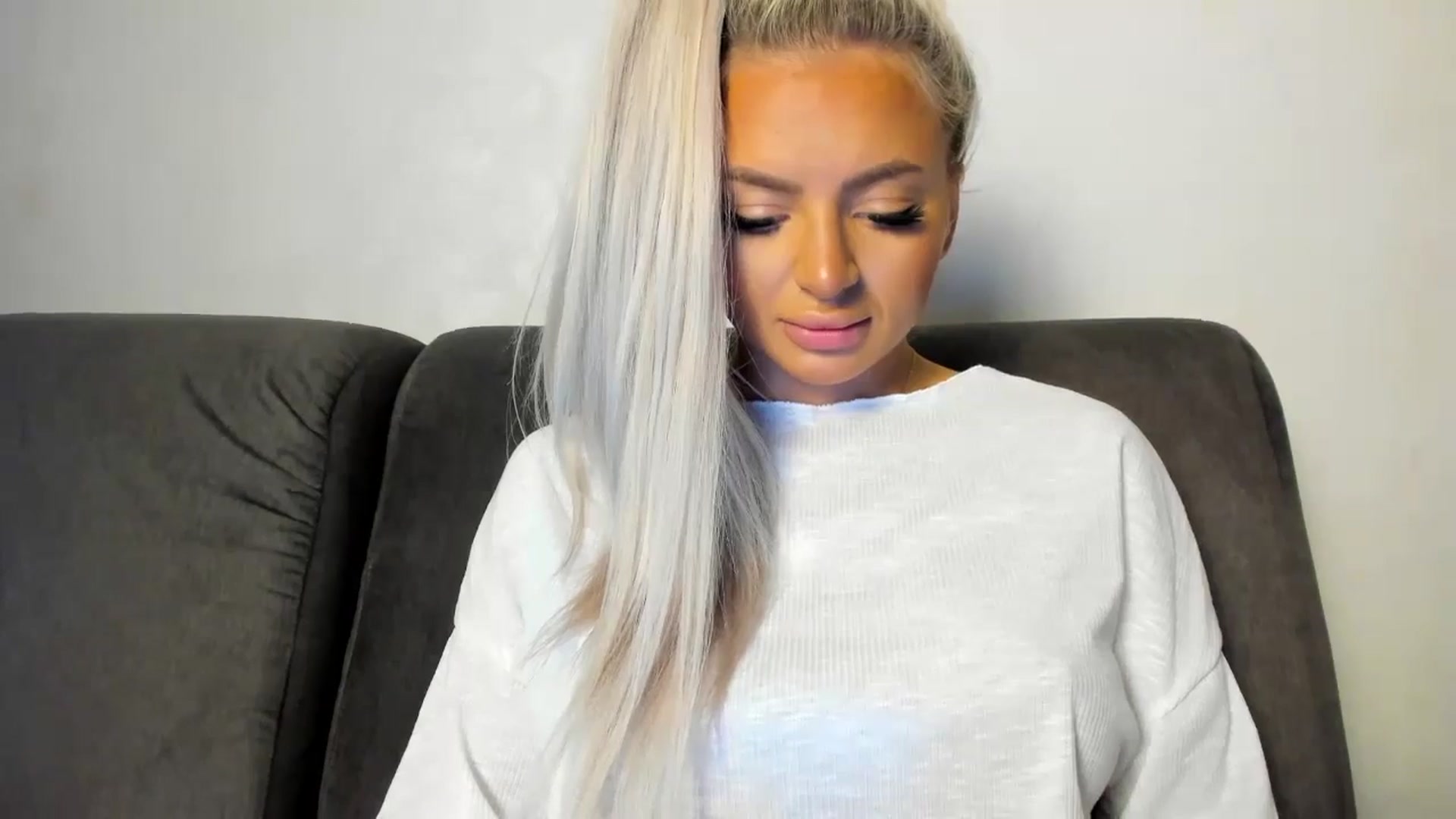 Gallery image thumbnail from barbie__girl's myfreecams stream on, 09/28/2024, 11:01 image 6 of 20