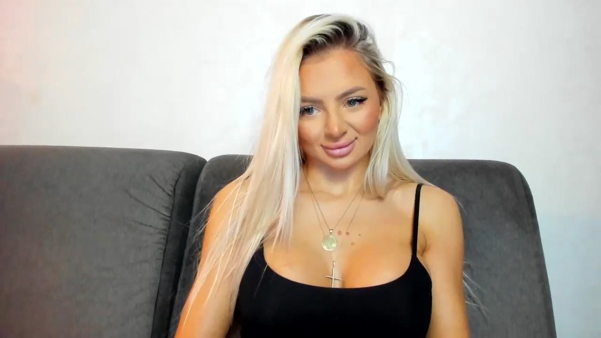 Gallery image thumbnail from barbie__girl's myfreecams stream on, 10/14/2024, 19:48 image 12 of 20
