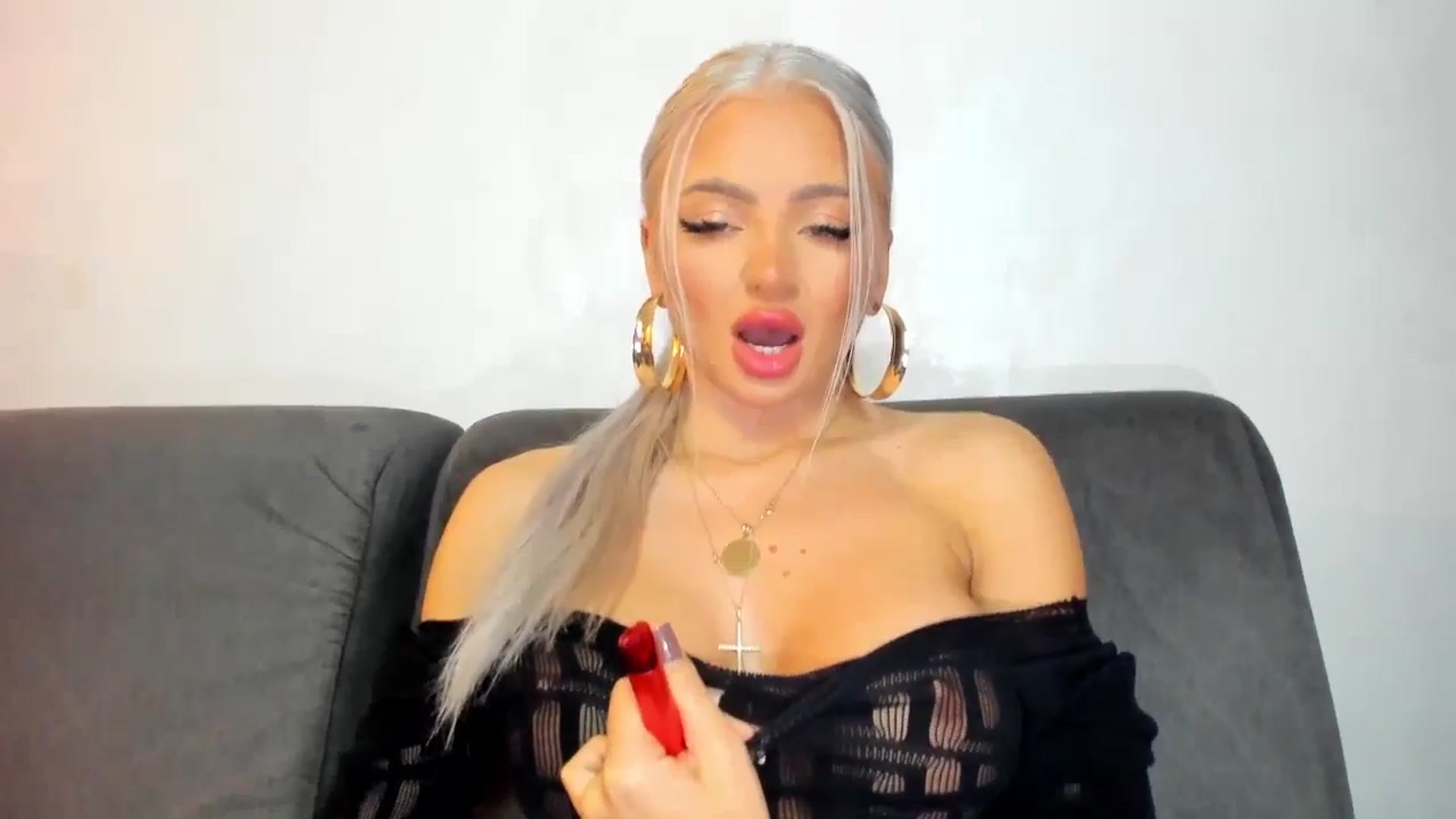 Gallery image thumbnail from barbie__girl's myfreecams stream on, 10/17/2024, 20:40 image 5 of 20