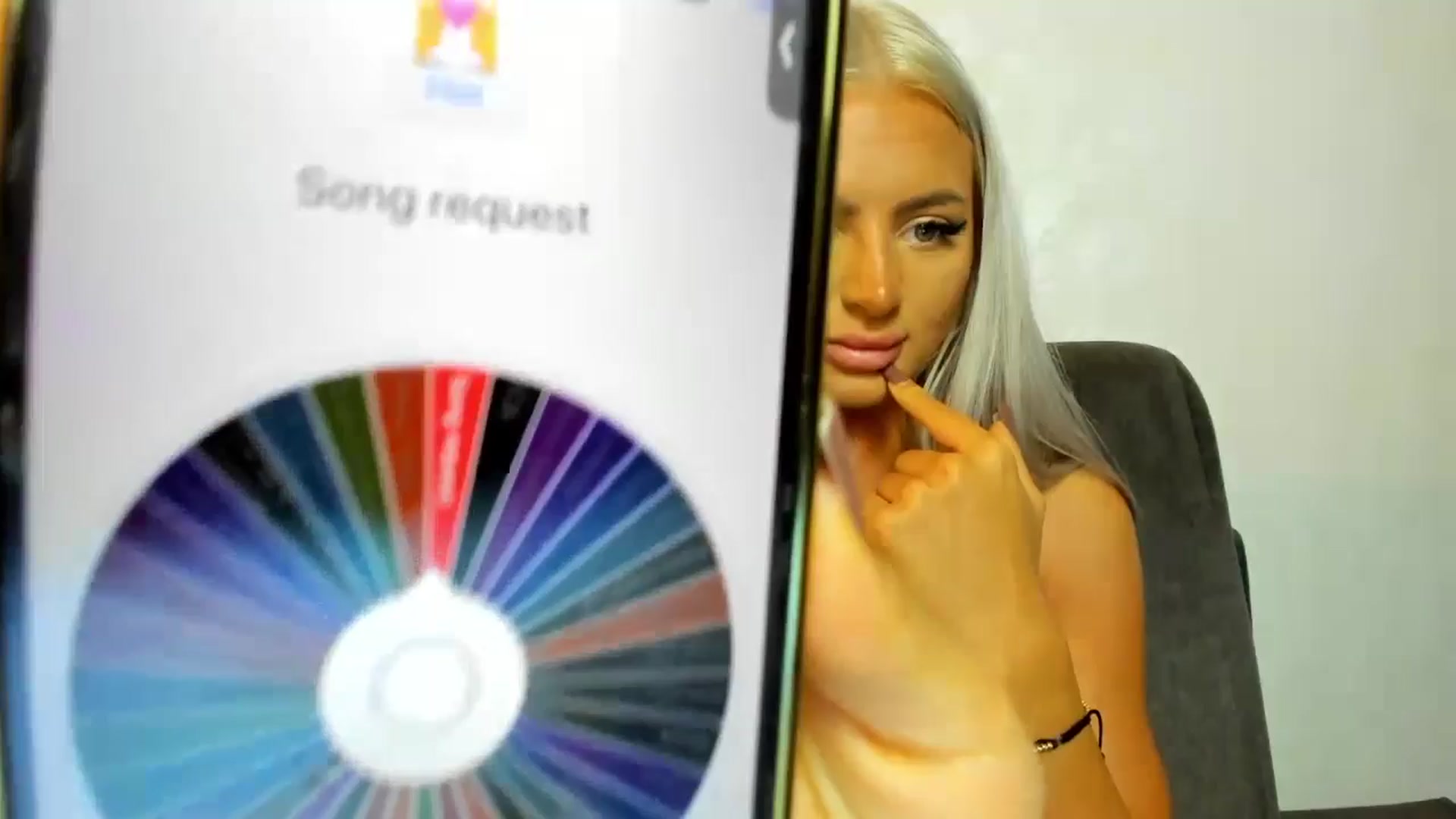 Gallery image thumbnail from barbie__girl's myfreecams stream on, 10/19/2024, 22:11 image 2 of 20