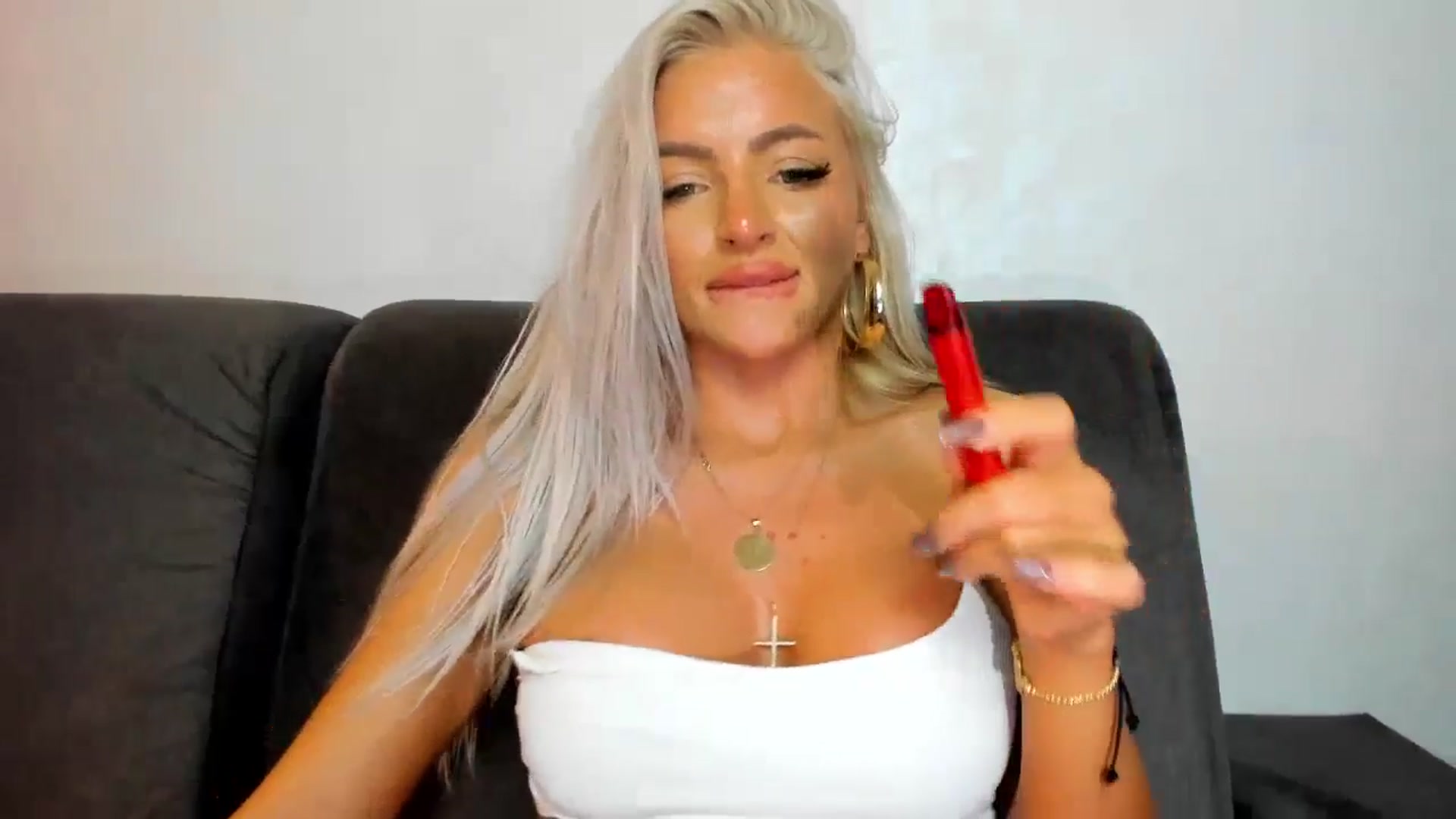 Gallery image thumbnail from barbie__girl's myfreecams stream on, 10/21/2024, 01:10 image 9 of 20