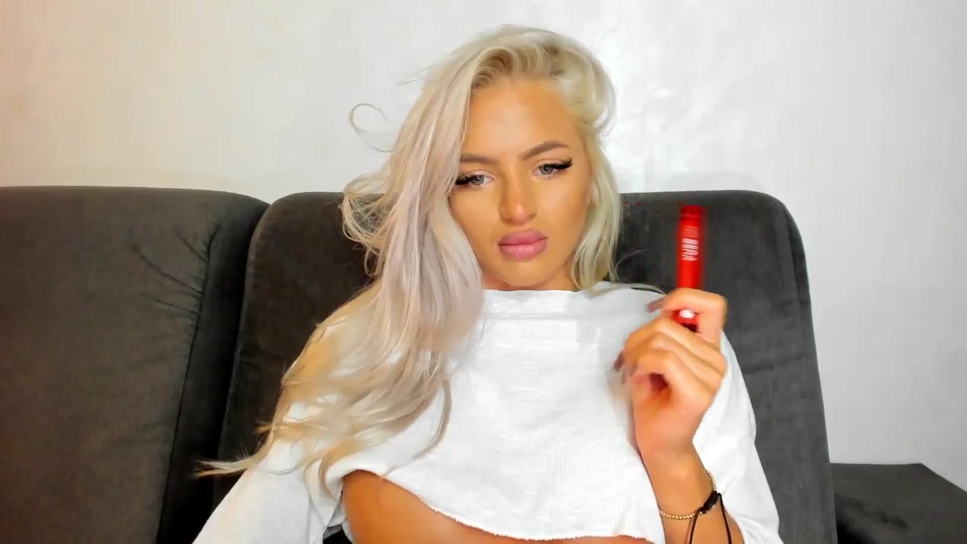 Gallery image thumbnail from barbie__girl's myfreecams stream on, 10/23/2024, 02:15 image 11 of 20