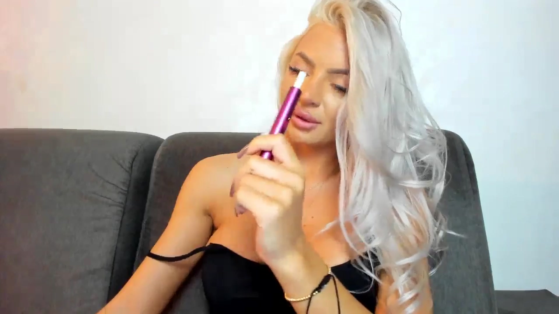 Gallery image thumbnail from barbie__girl's myfreecams stream on, 10/23/2024, 04:05 image 16 of 20