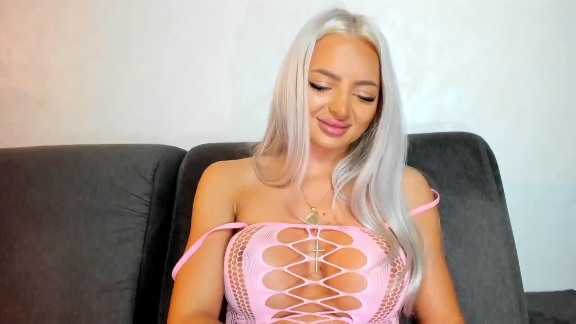 Gallery image thumbnail from barbie__girl's myfreecams stream on, 10/23/2024, 19:31 image 20 of 20