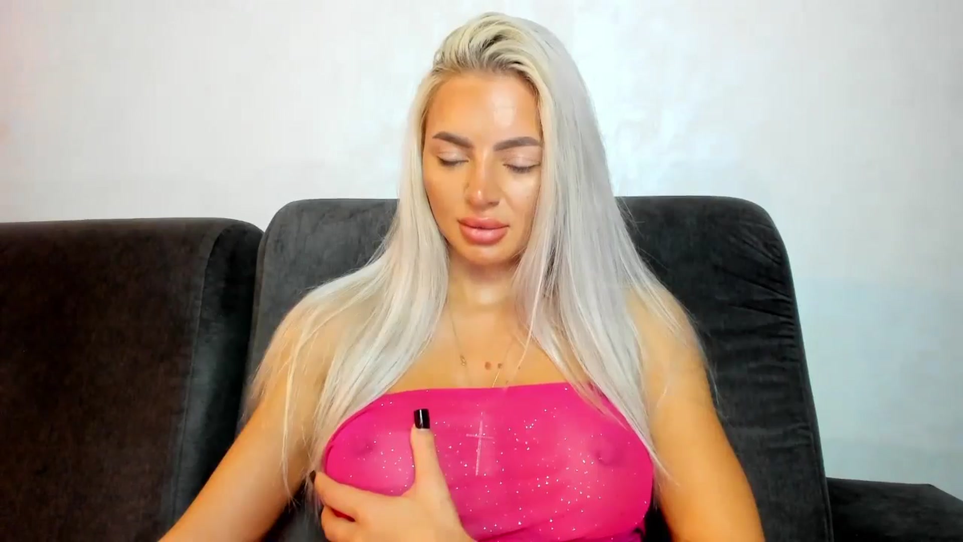 Gallery image thumbnail from barbie__girl's myfreecams stream on, 11/20/2024, 16:36 image 19 of 20