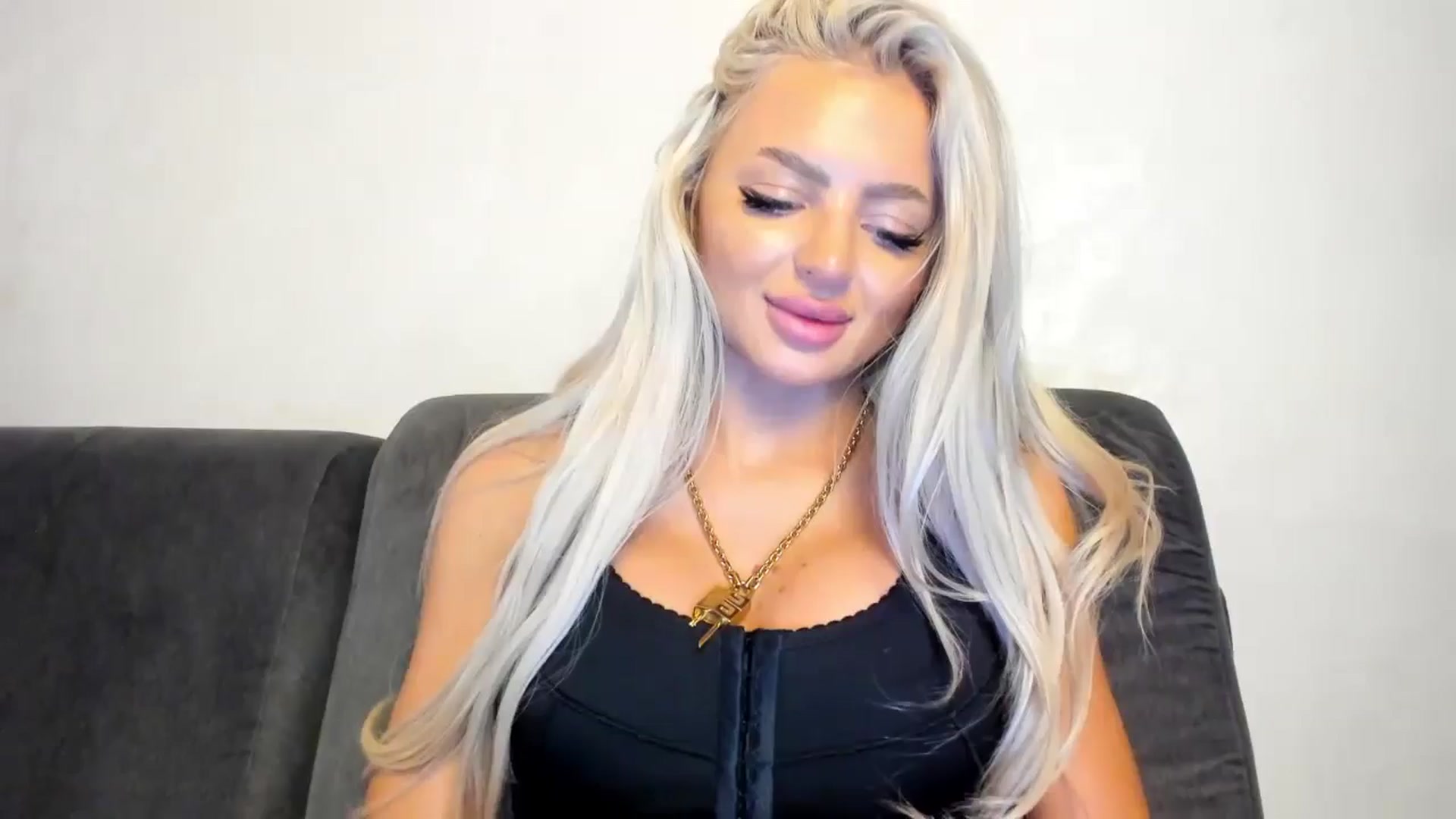 Gallery image thumbnail from barbie__girl's myfreecams stream on, 01/03/2025, 03:55 image 11 of 20