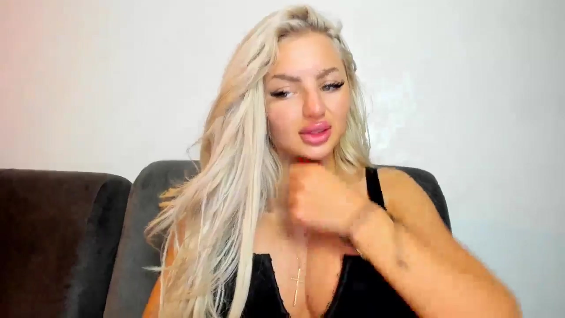 Gallery image thumbnail from barbie__girl's myfreecams stream on, 01/03/2025, 20:57 image 6 of 20