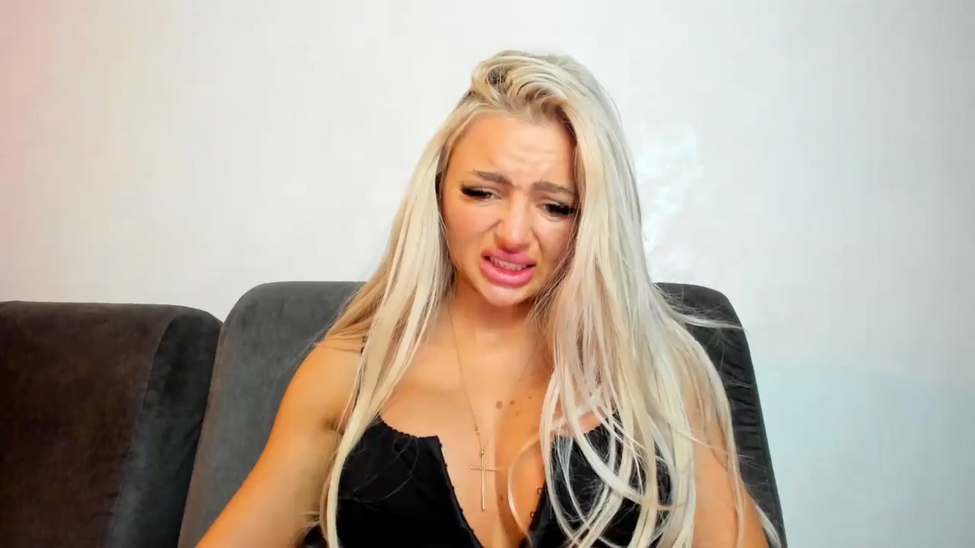 Gallery image thumbnail from barbie__girl's myfreecams stream on, 01/03/2025, 20:57 image 9 of 20