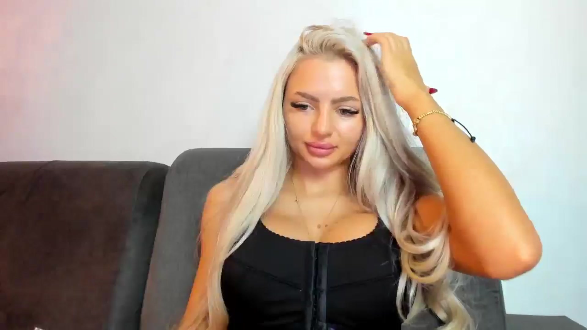 Gallery image thumbnail from barbie__girl's myfreecams stream on, 01/04/2025, 14:21 image 10 of 20