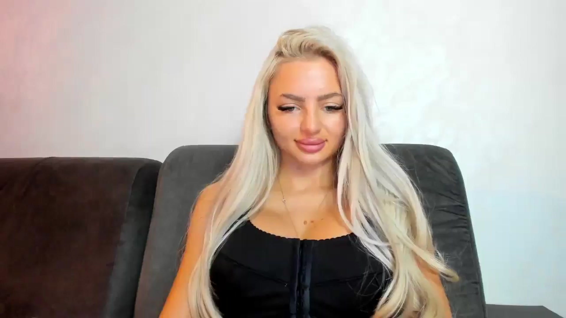 Gallery image thumbnail from barbie__girl's myfreecams stream on, 01/04/2025, 14:21 image 11 of 20