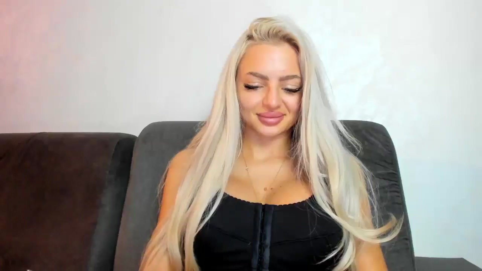 Gallery image thumbnail from barbie__girl's myfreecams stream on, 01/04/2025, 14:21 image 7 of 20